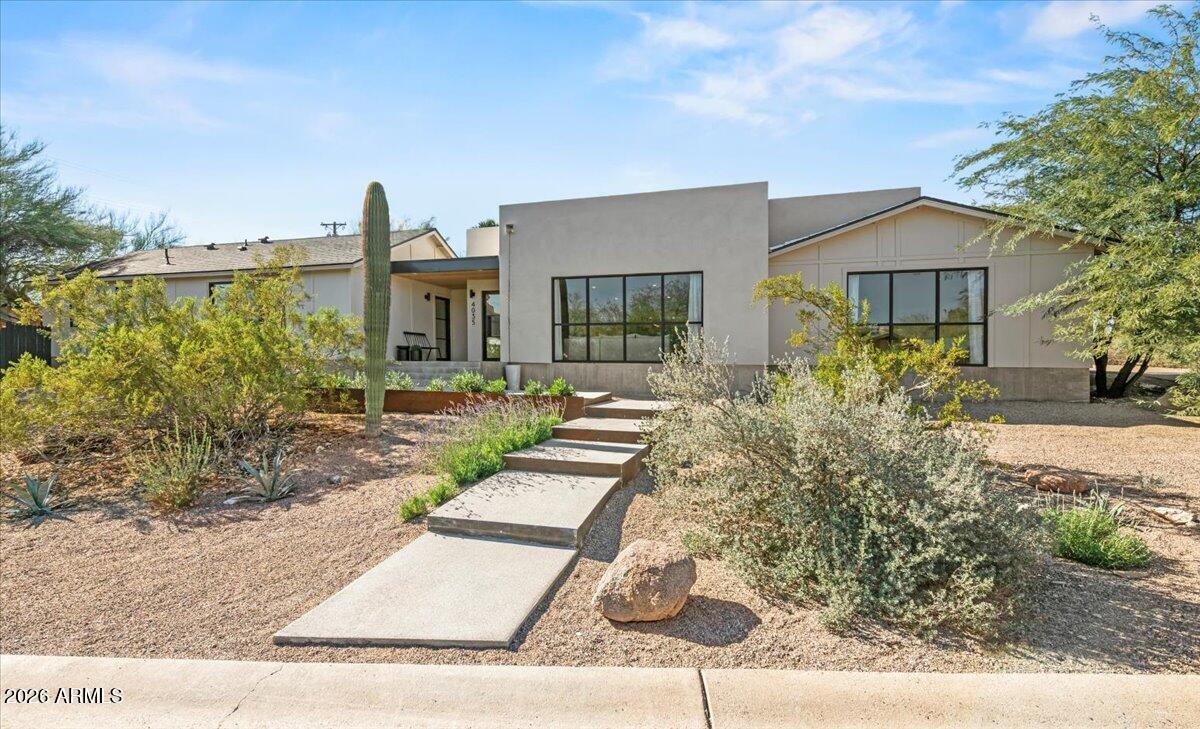 4035 E MCDONALD Drive