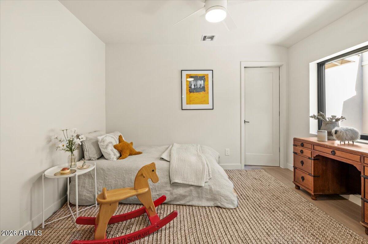 4035 E MCDONALD Drive