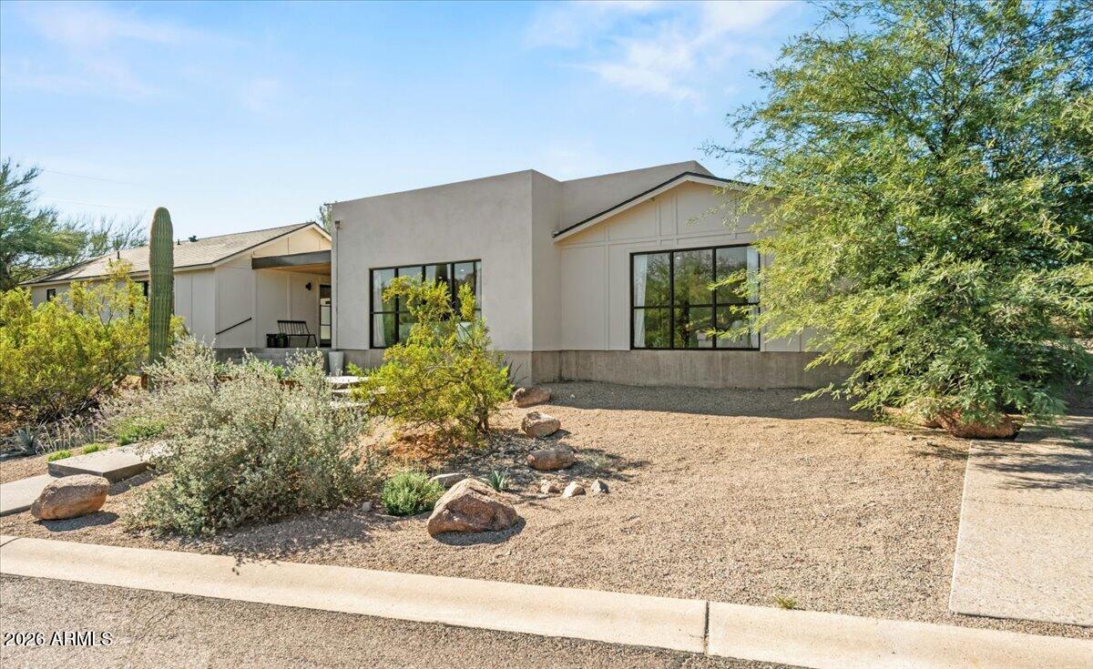 4035 E MCDONALD Drive