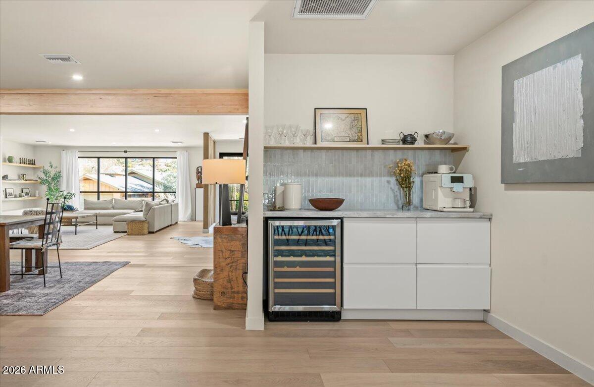 4035 E MCDONALD Drive