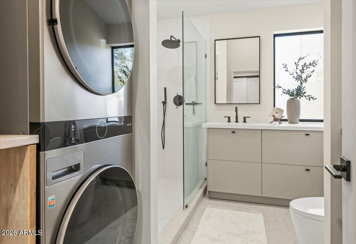 4035 E MCDONALD Drive