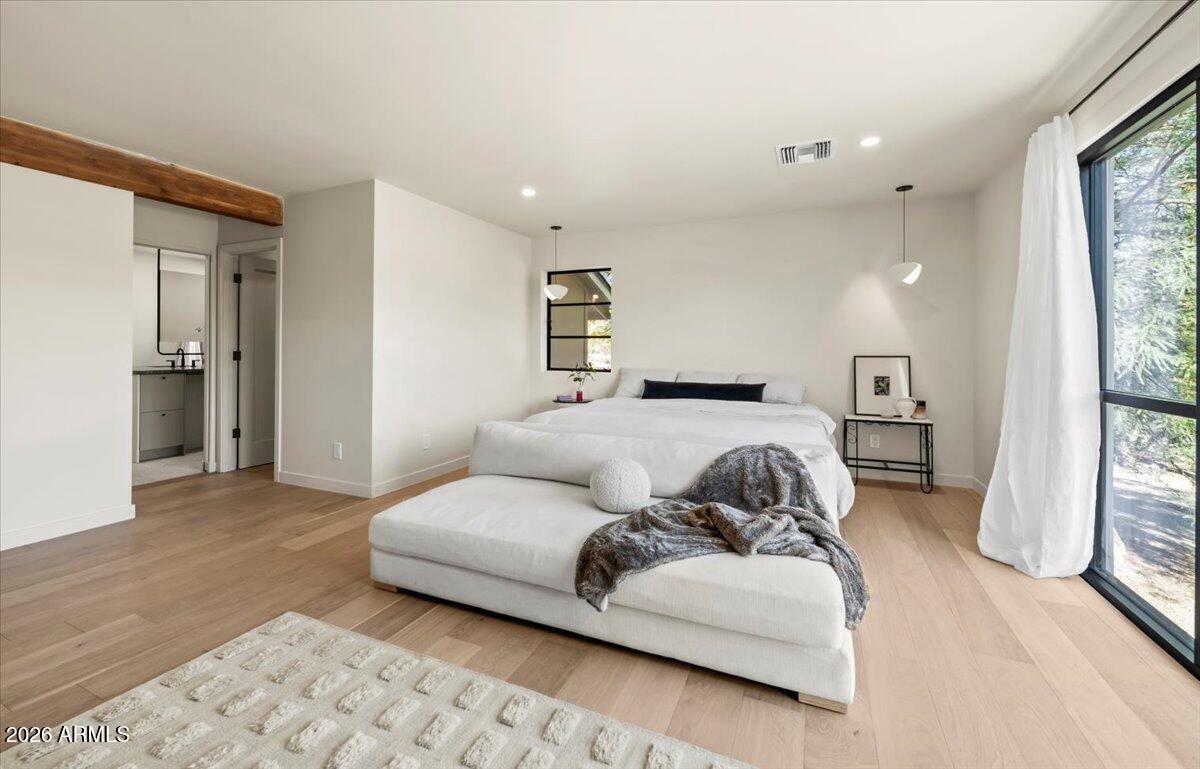 4035 E MCDONALD Drive