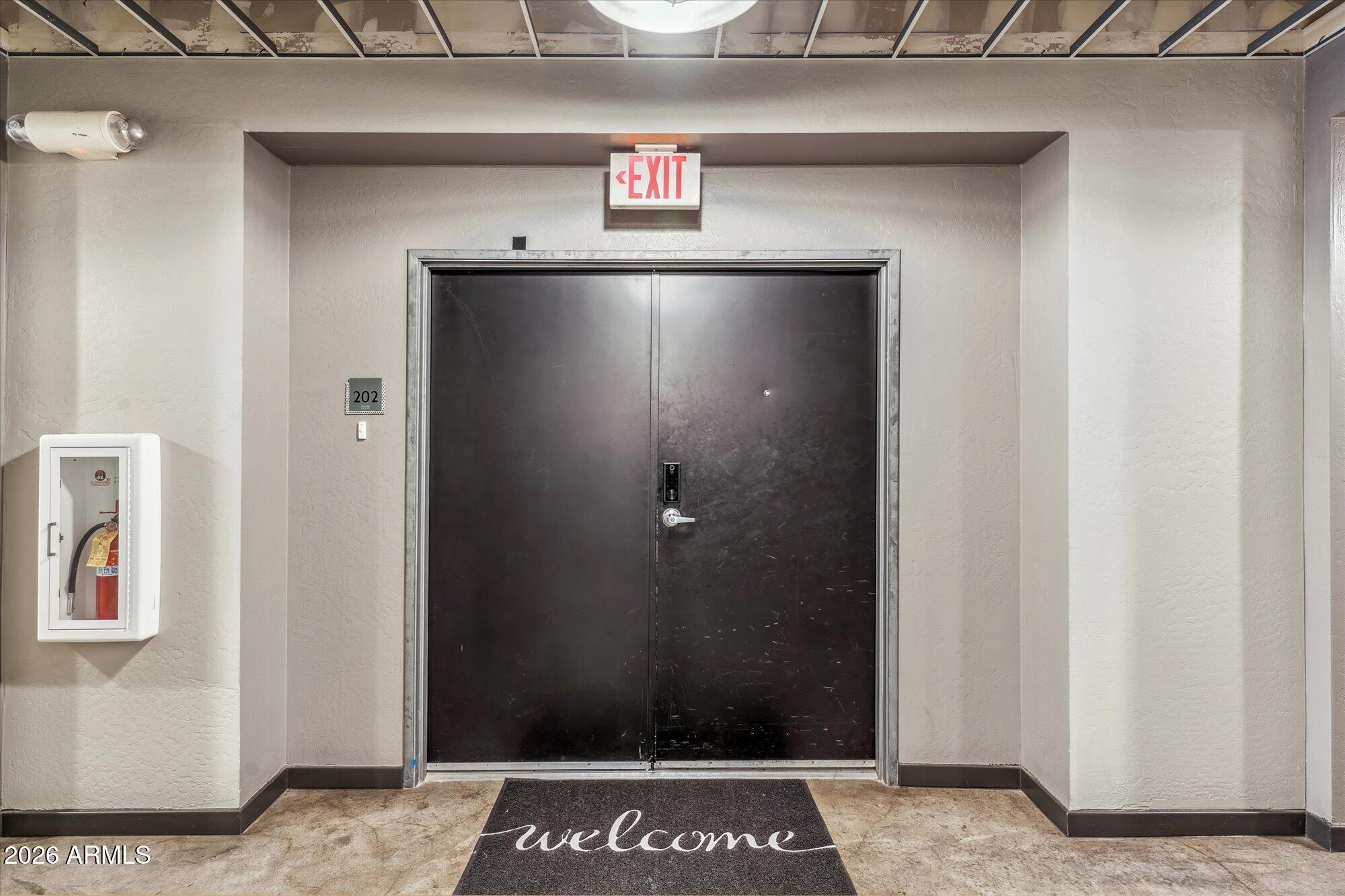 914 E OSBORN Road 202