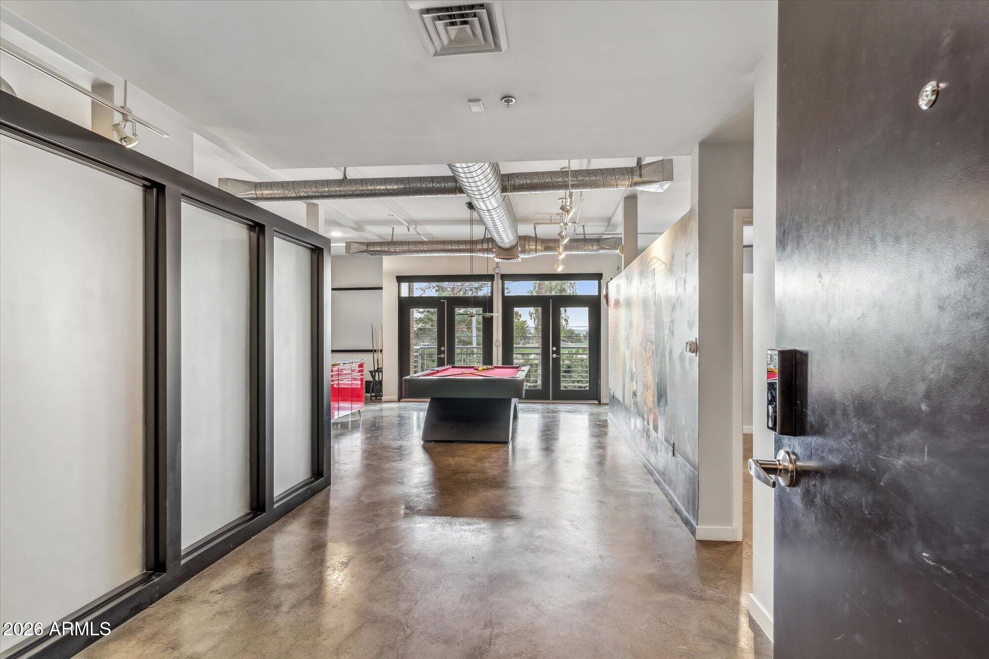 914 E OSBORN Road 202