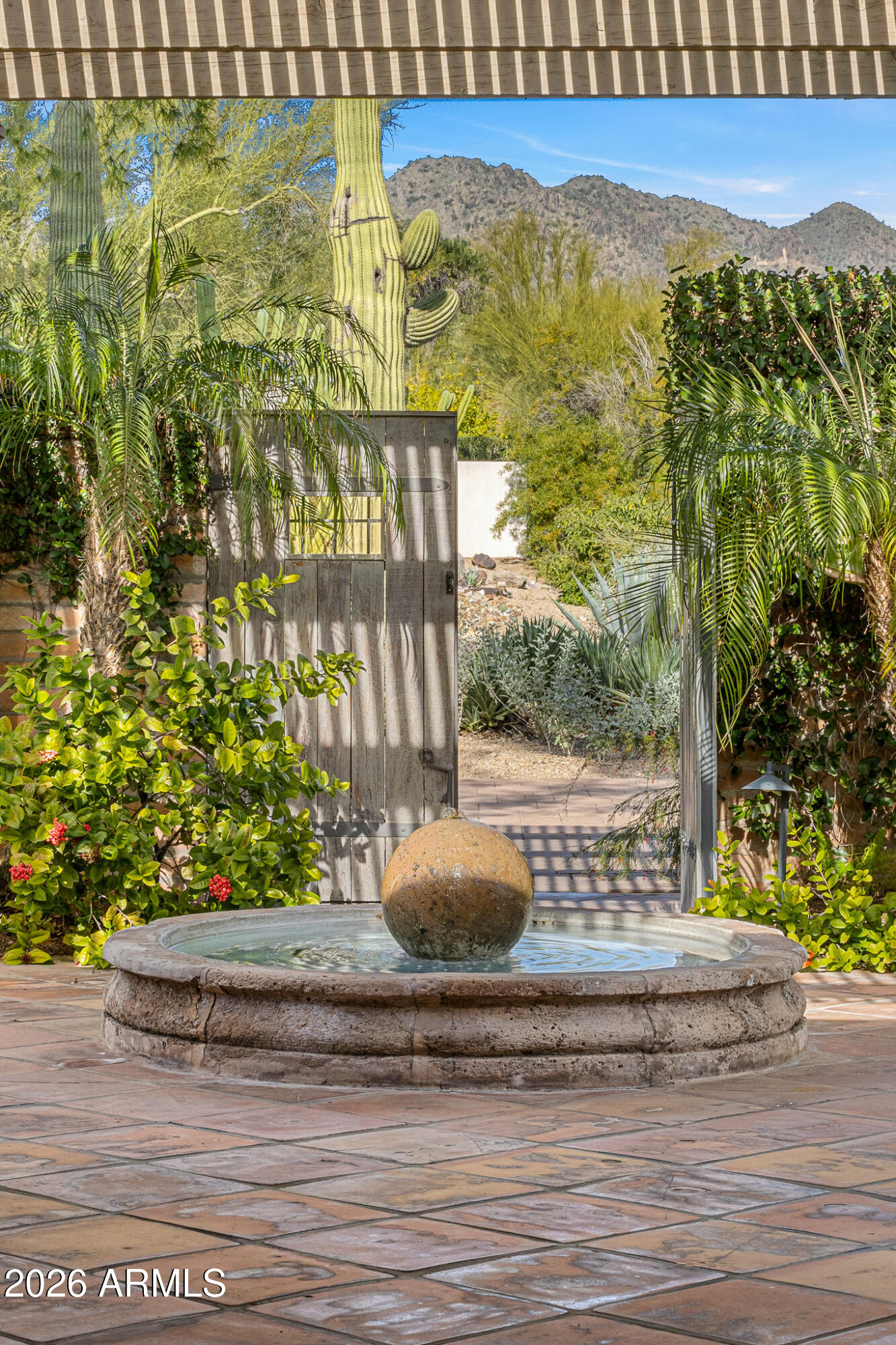 3921 E SAN MIGUEL Avenue