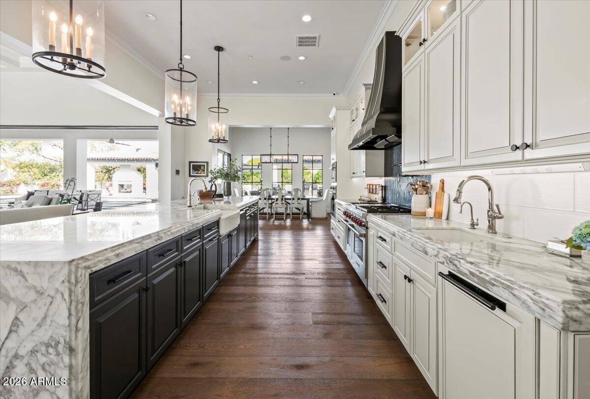 5022 E ORCHID Lane