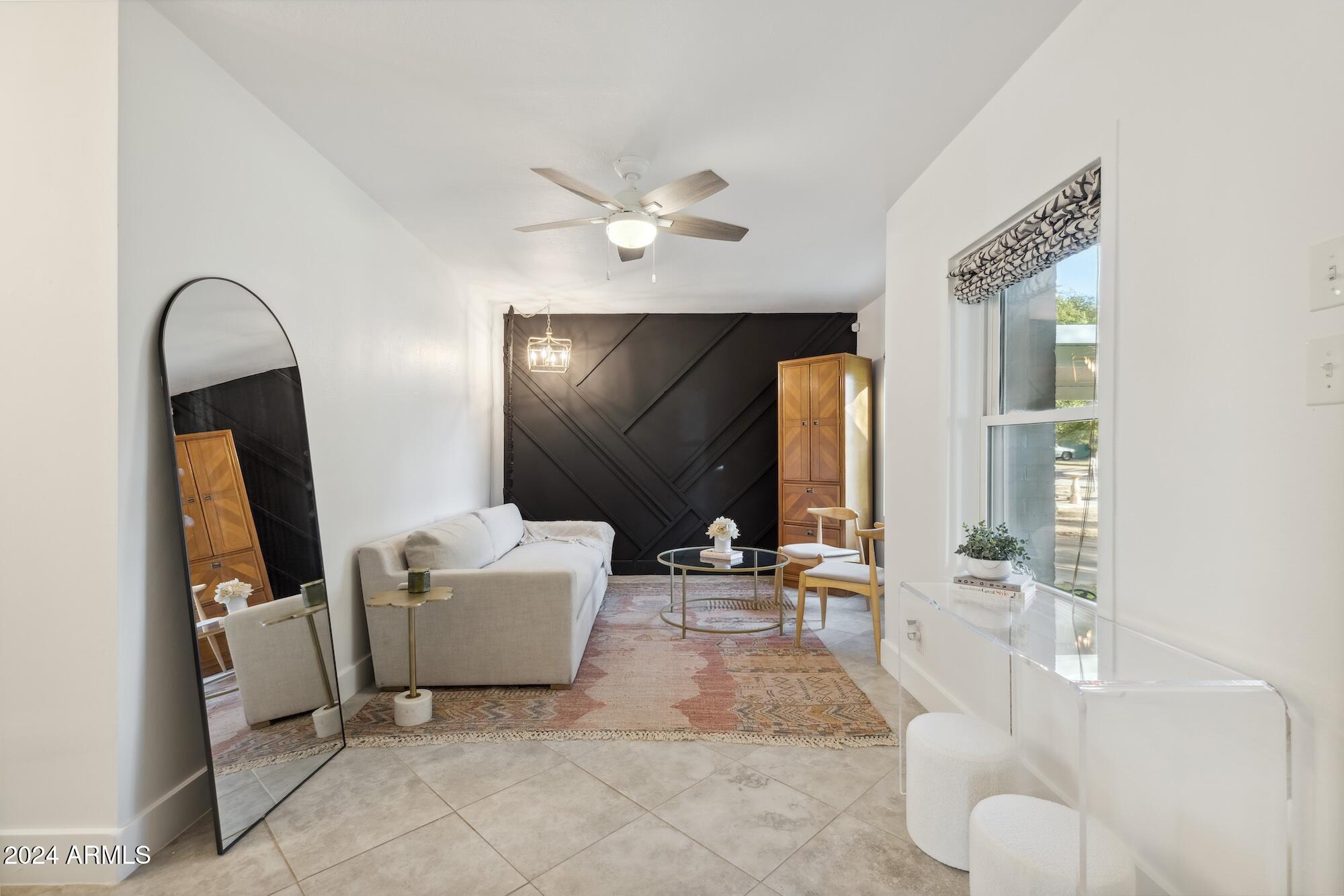 2230 E CLARENDON Avenue