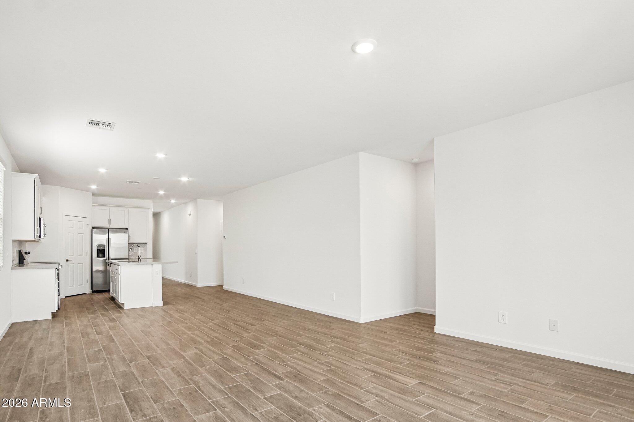 18252 W AVENIDA DEL SOL