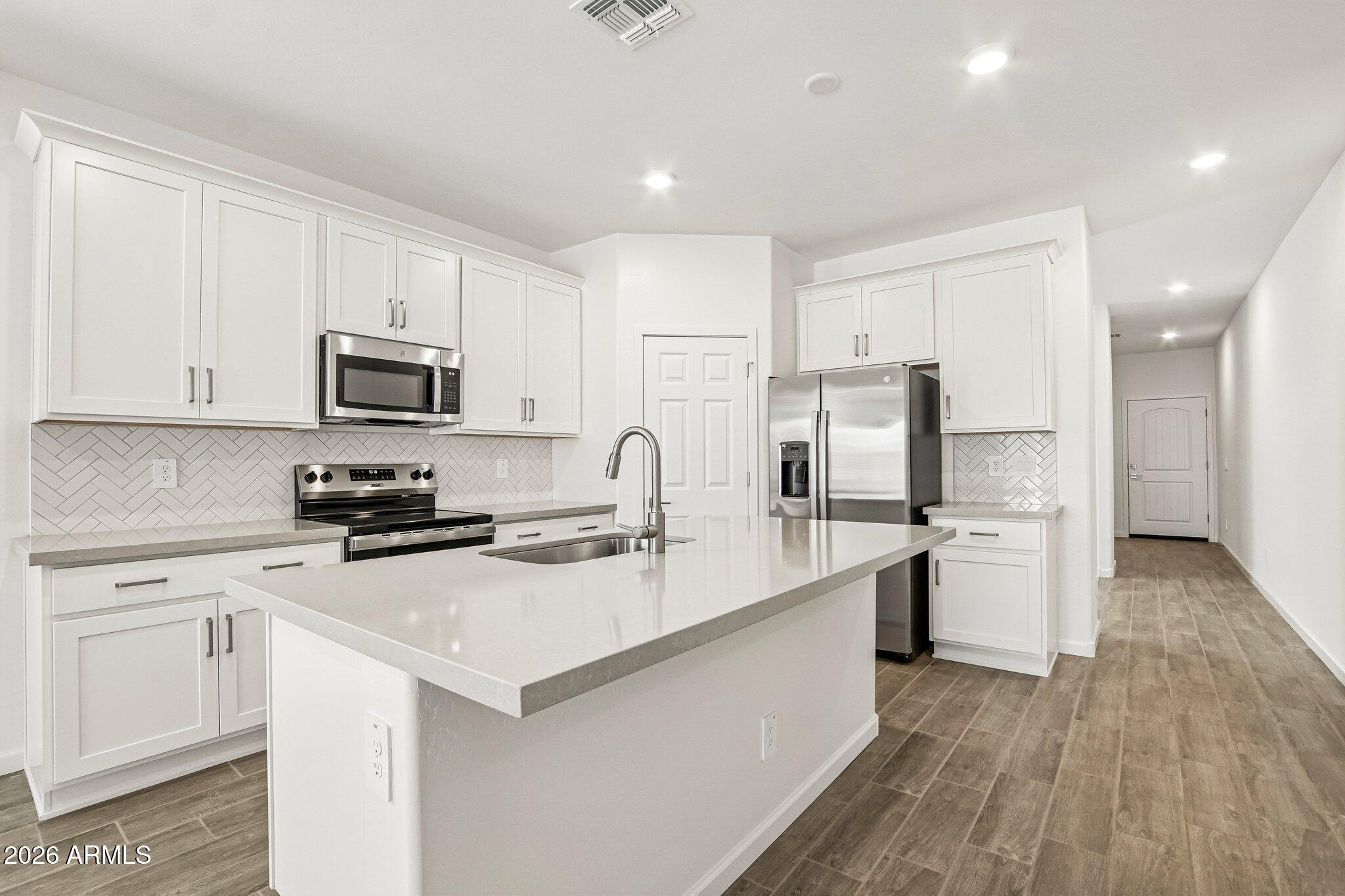 18252 W AVENIDA DEL SOL