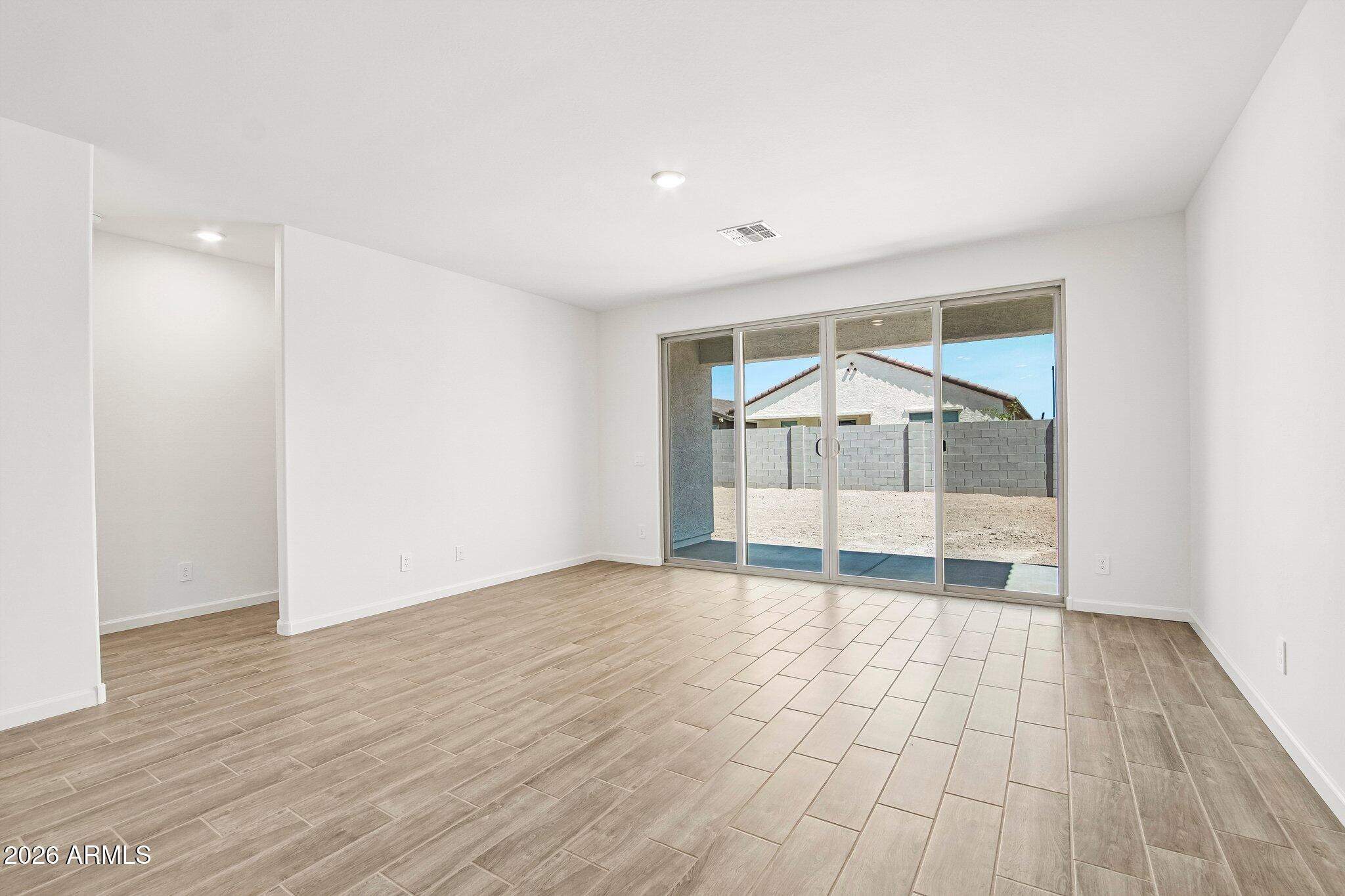 18252 W AVENIDA DEL SOL