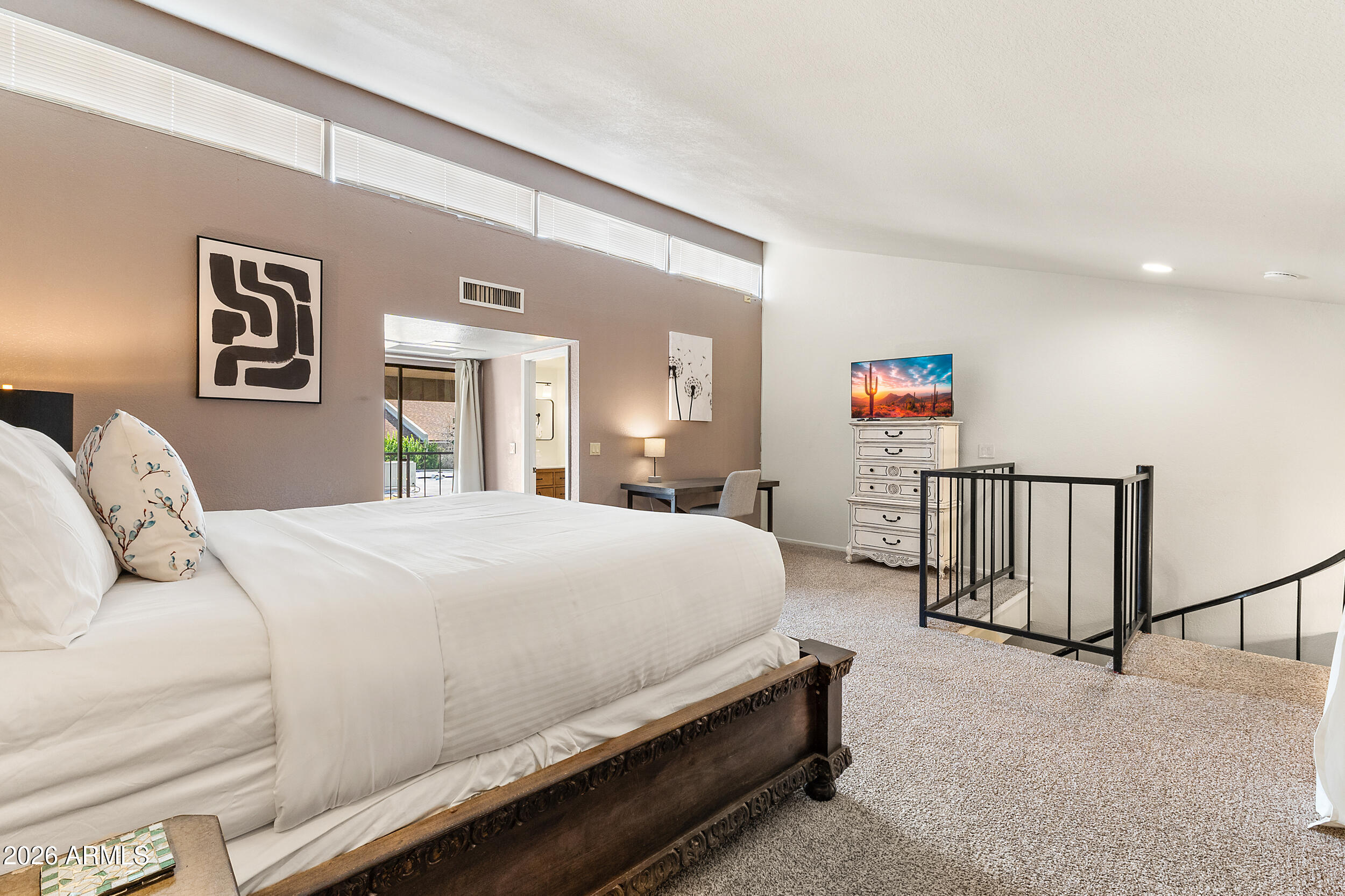 7858 E GLENROSA Avenue