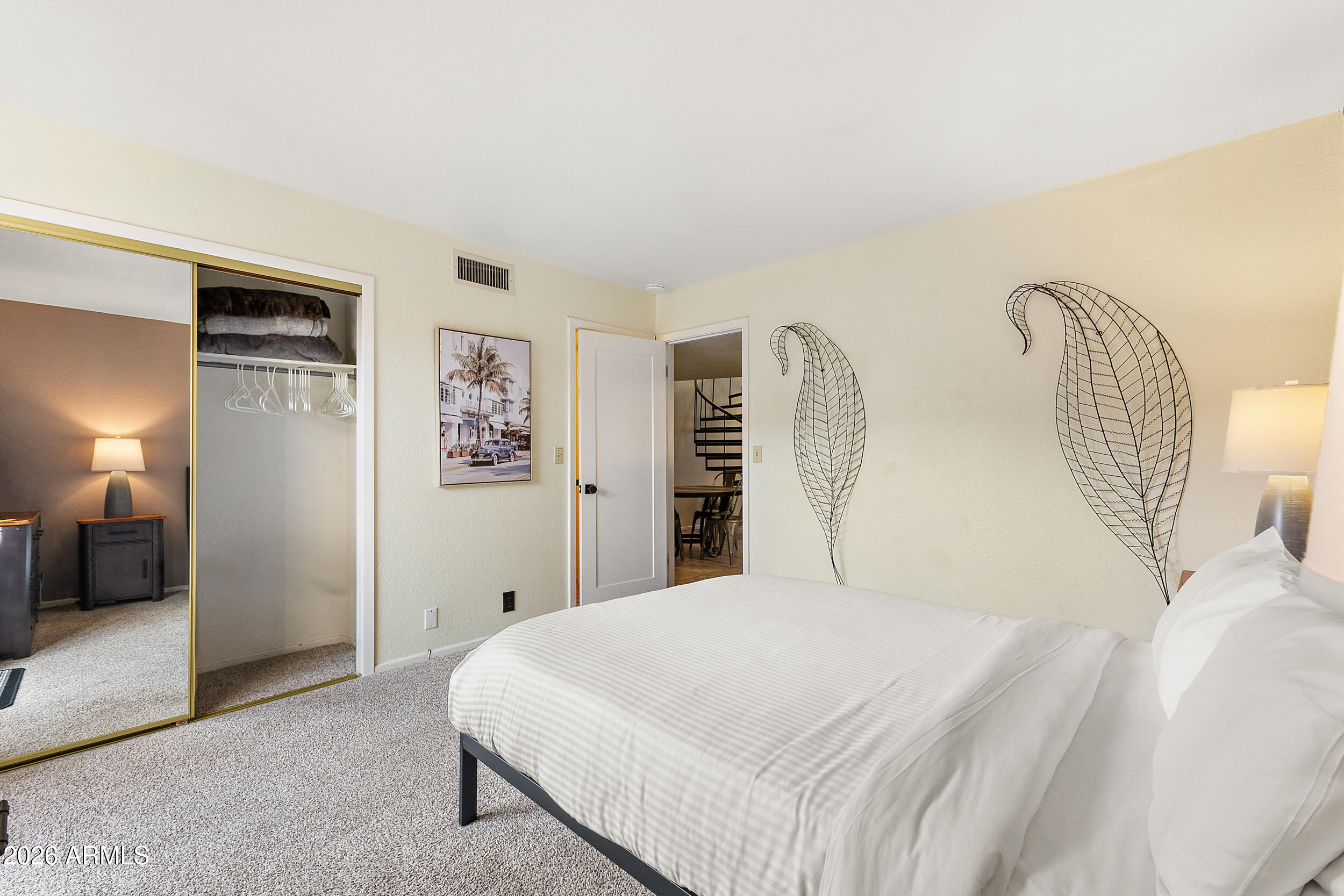 7858 E GLENROSA Avenue