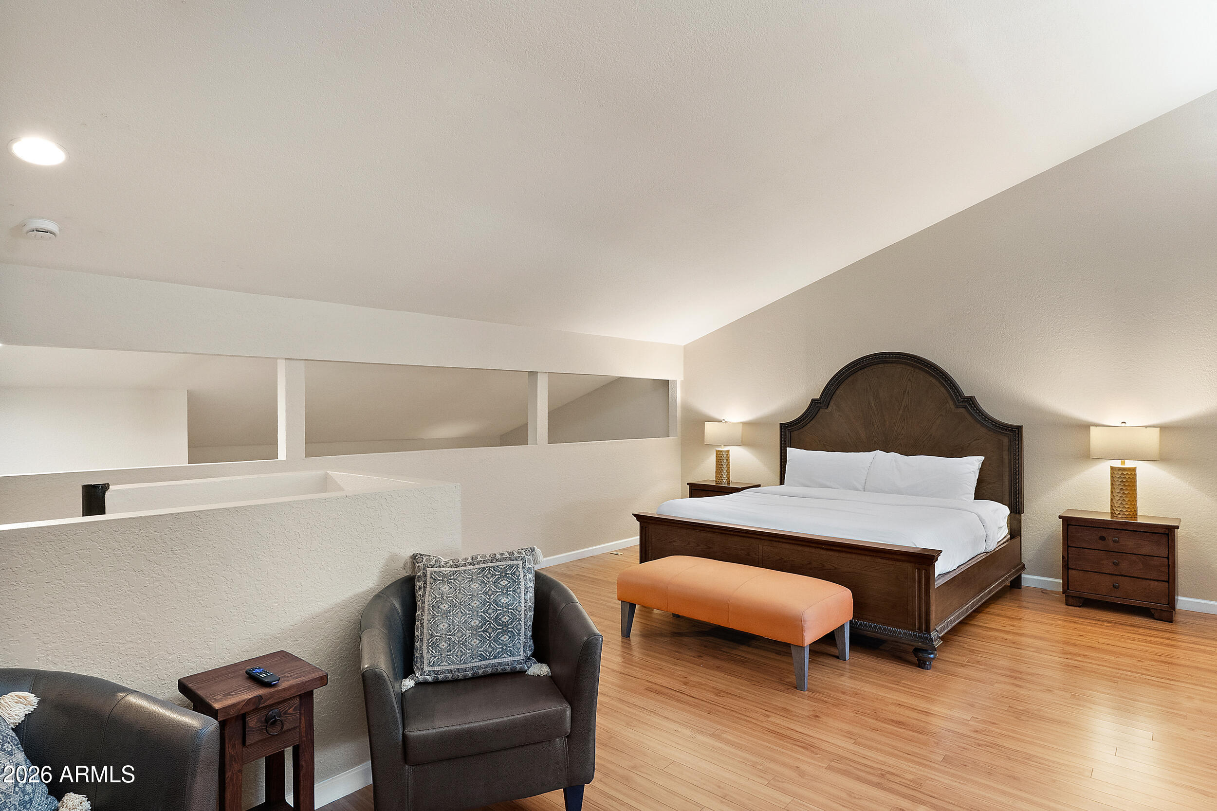 7858 E GLENROSA Avenue