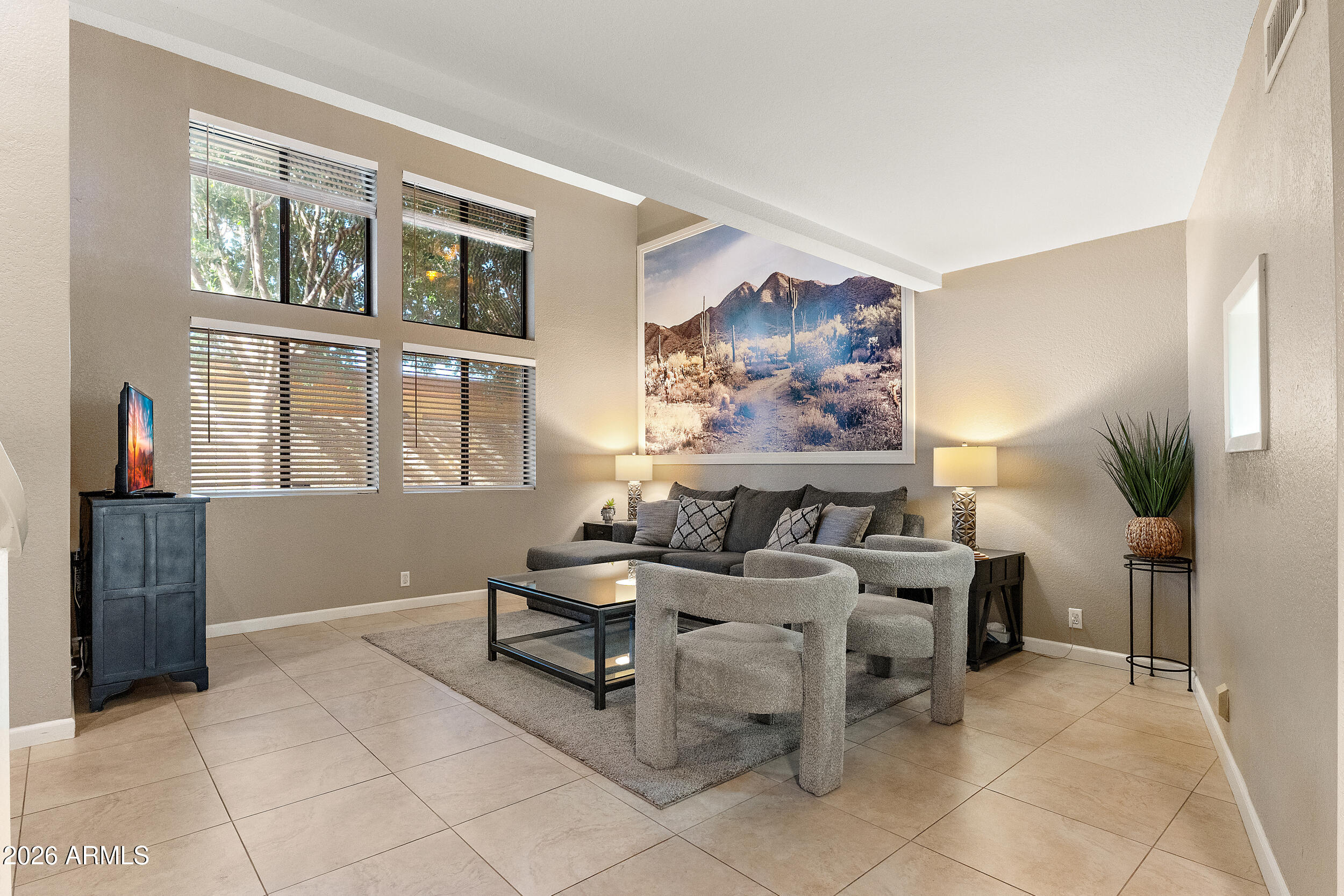 7858 E GLENROSA Avenue