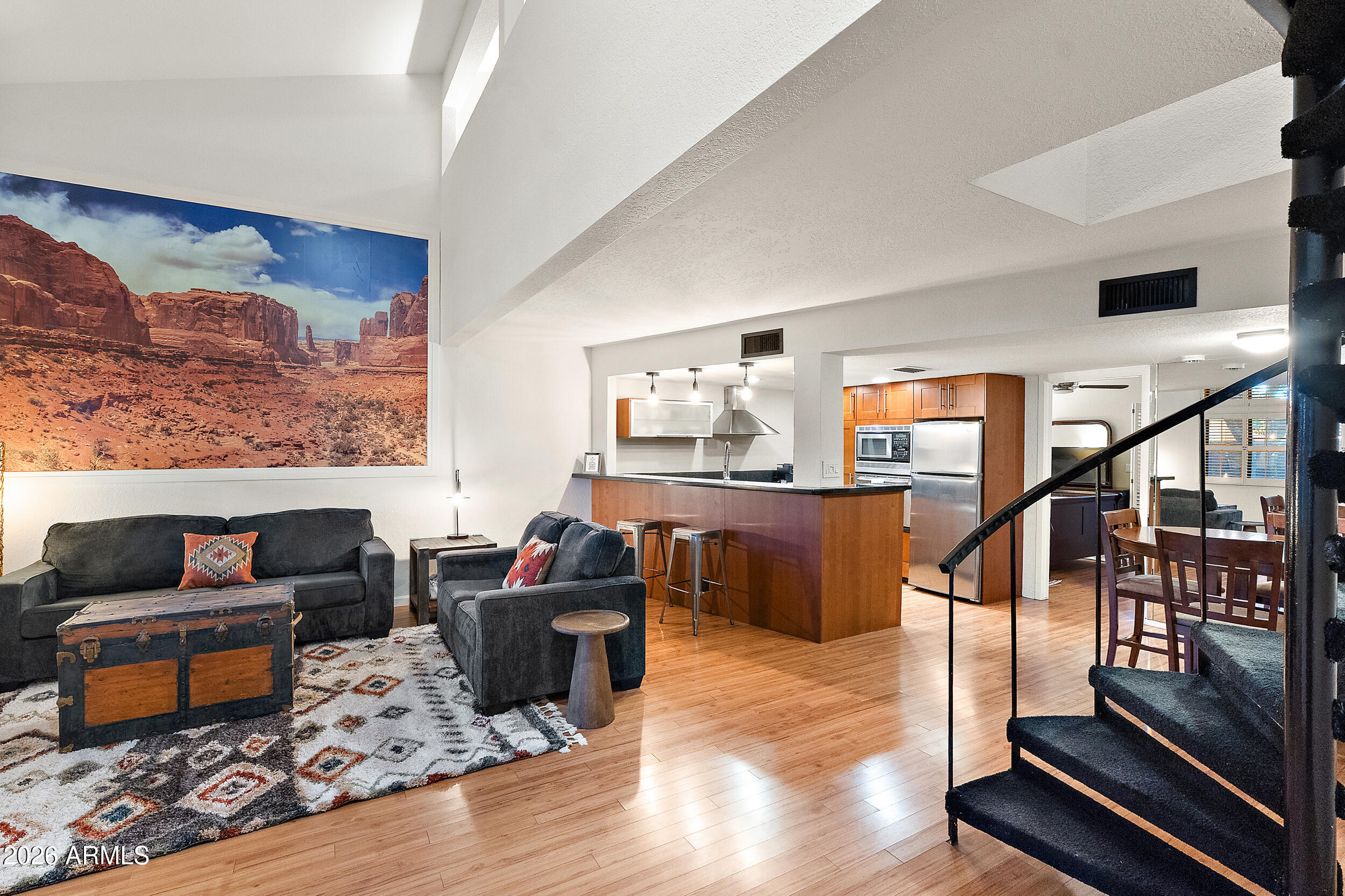 7858 E GLENROSA Avenue