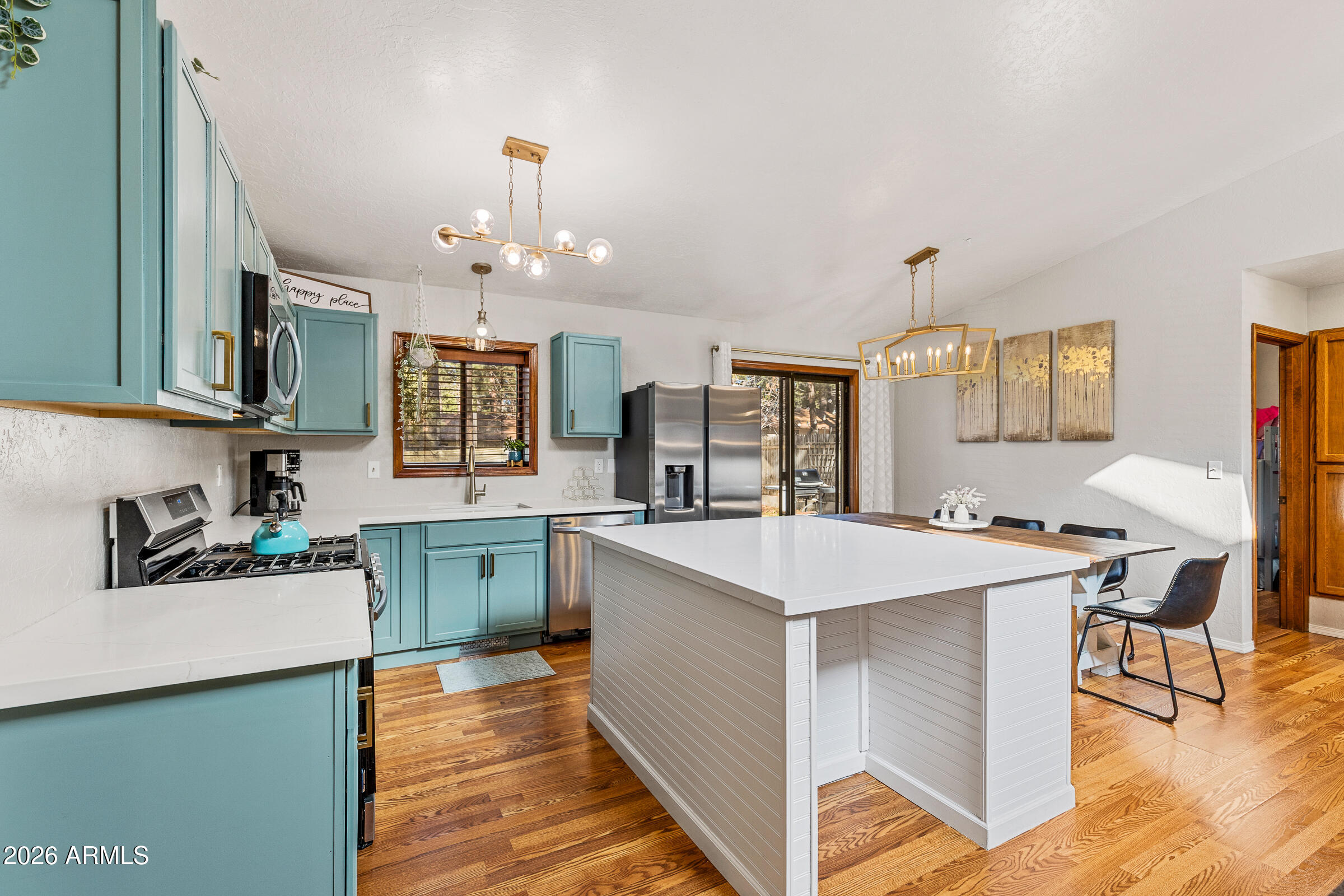 3008 HOTEVILLA Trail