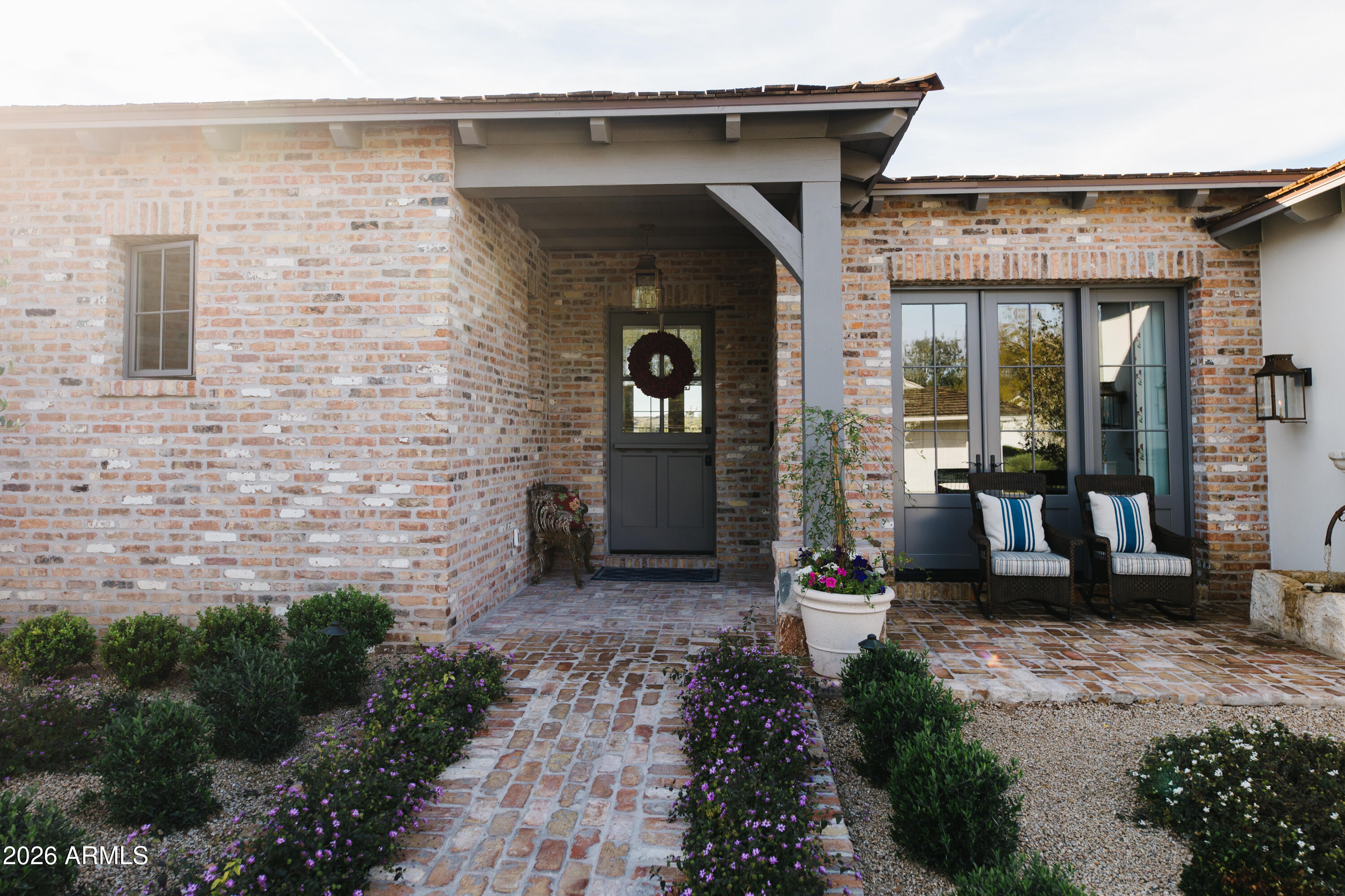 5635 E LINCOLN Drive 60