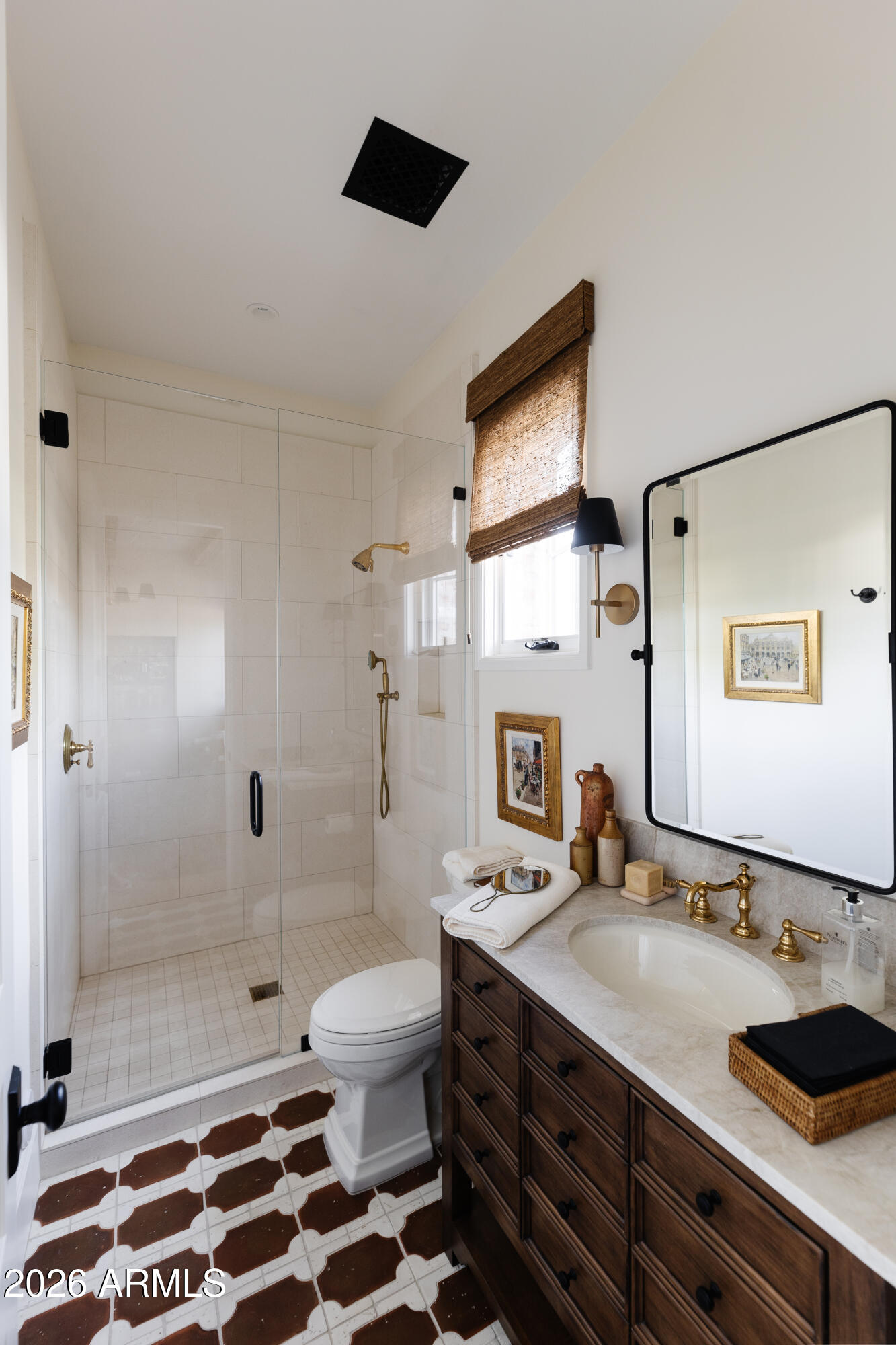 5635 E LINCOLN Drive 60