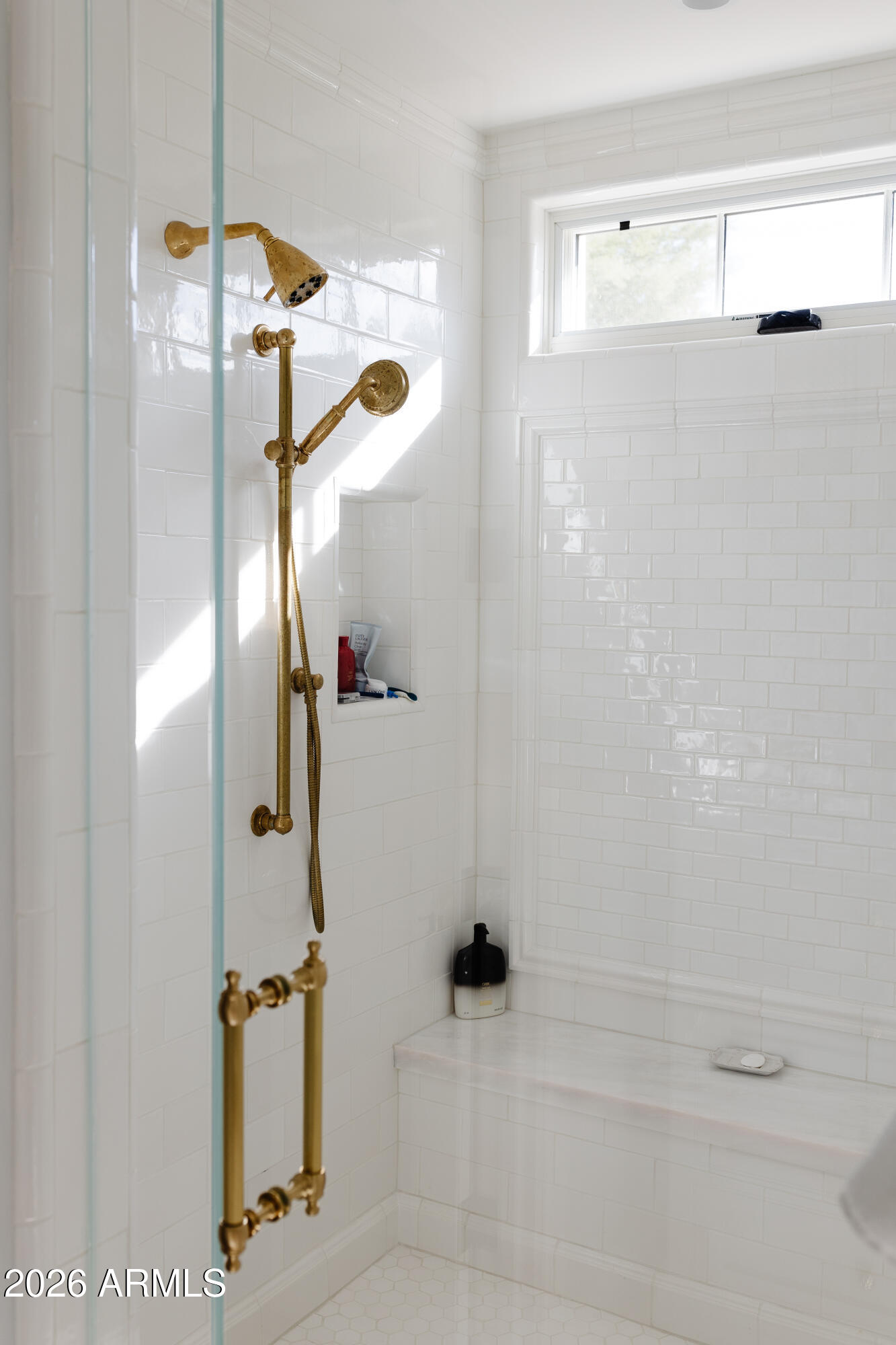 5635 E LINCOLN Drive 60