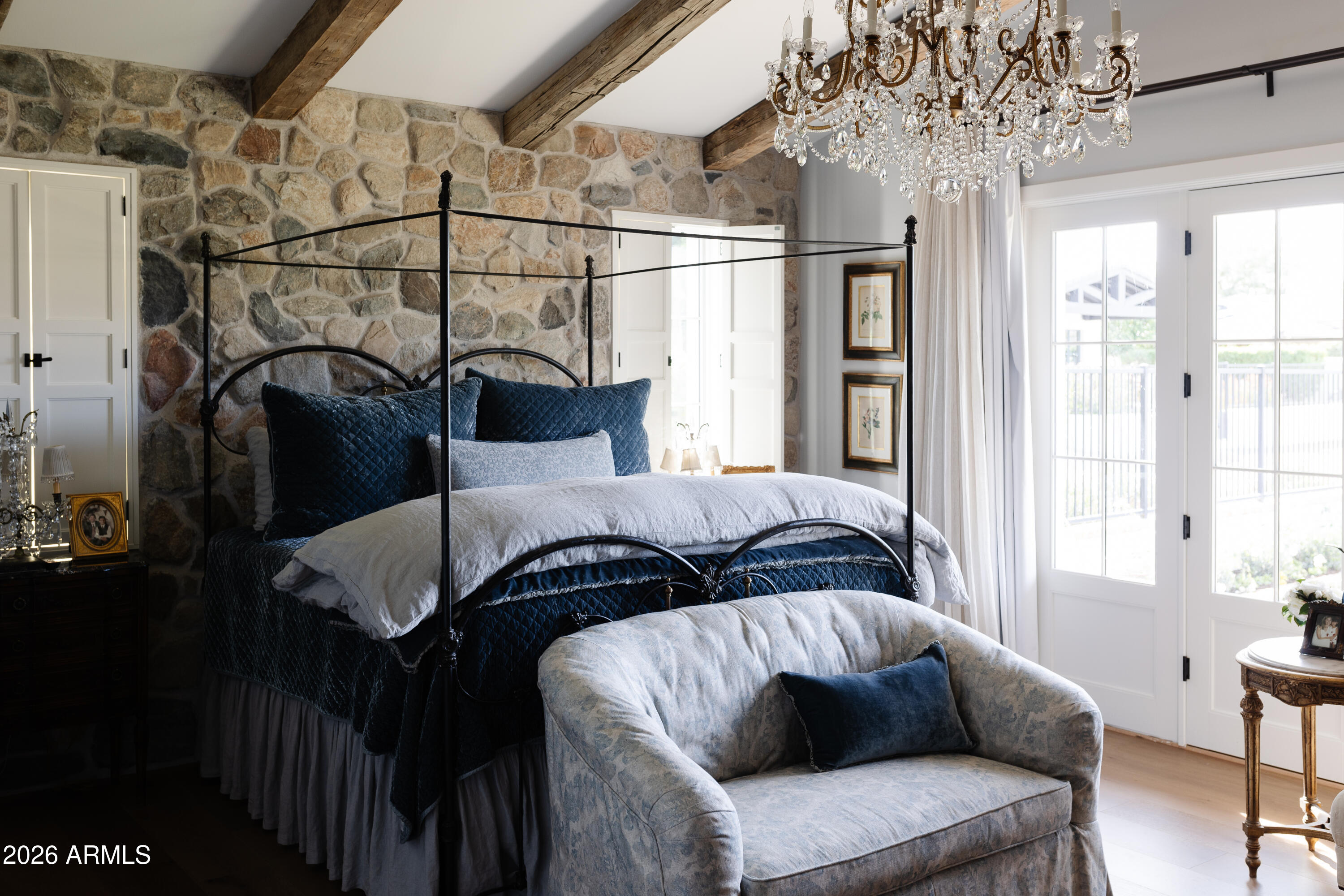 5635 E LINCOLN Drive 60