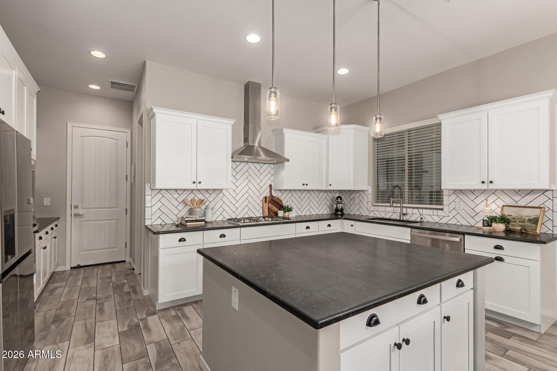 2700 S OLIVER Street