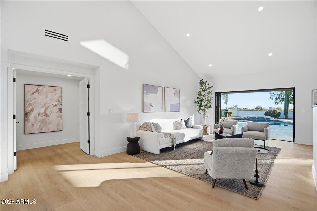 10555 E BELLA VISTA Drive