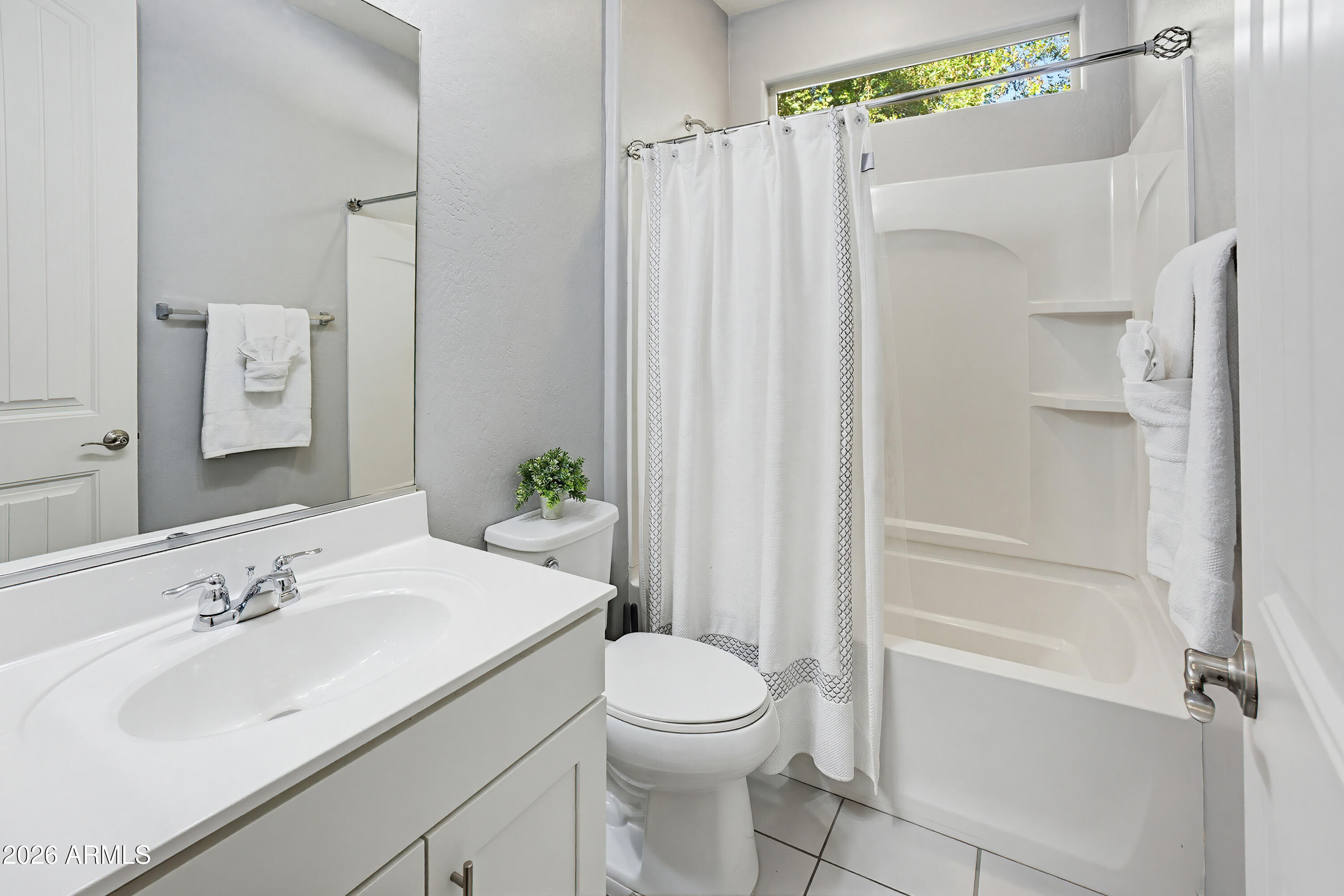 4660 E TIERRA BUENA Lane