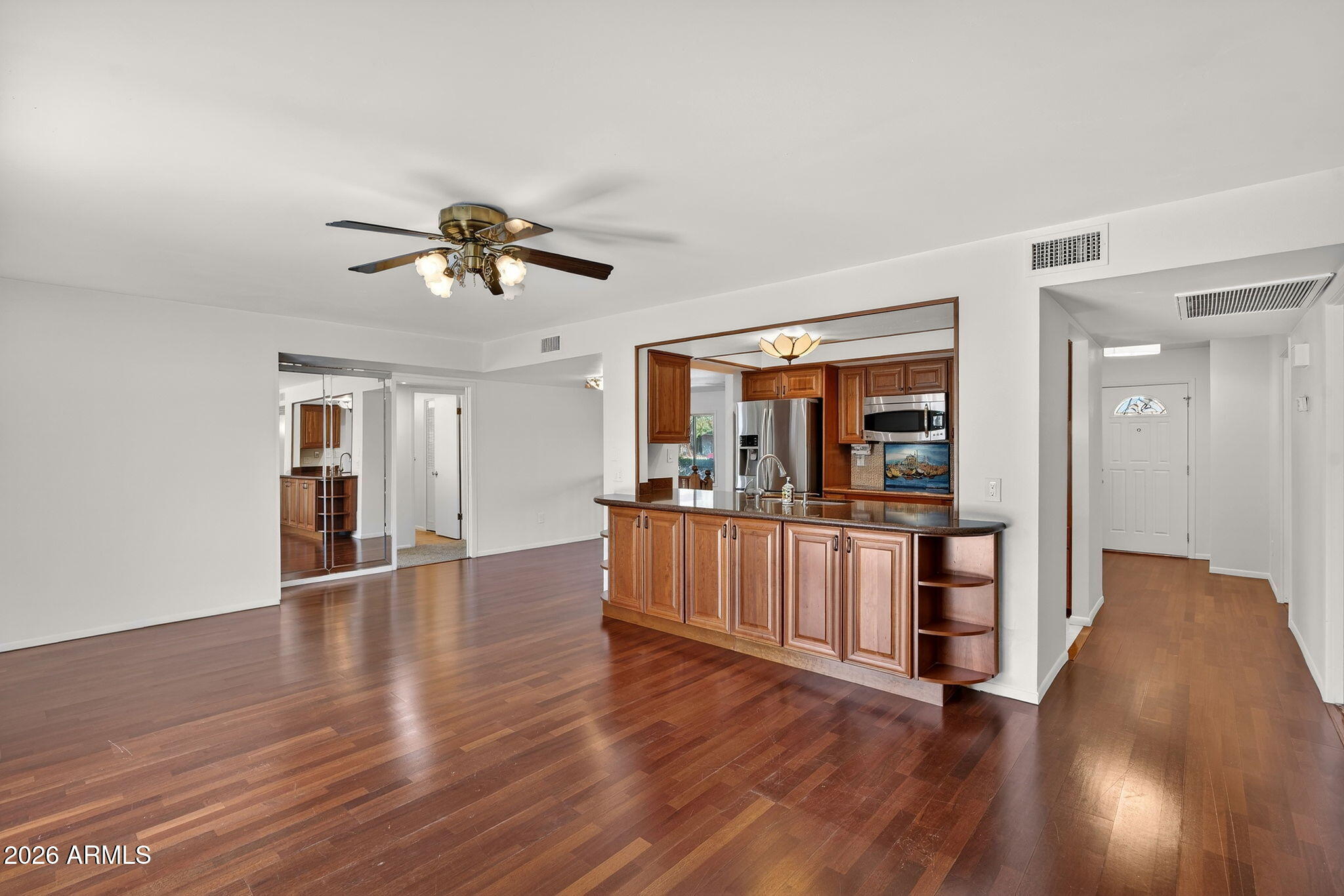 1725 E LA JOLLA Drive