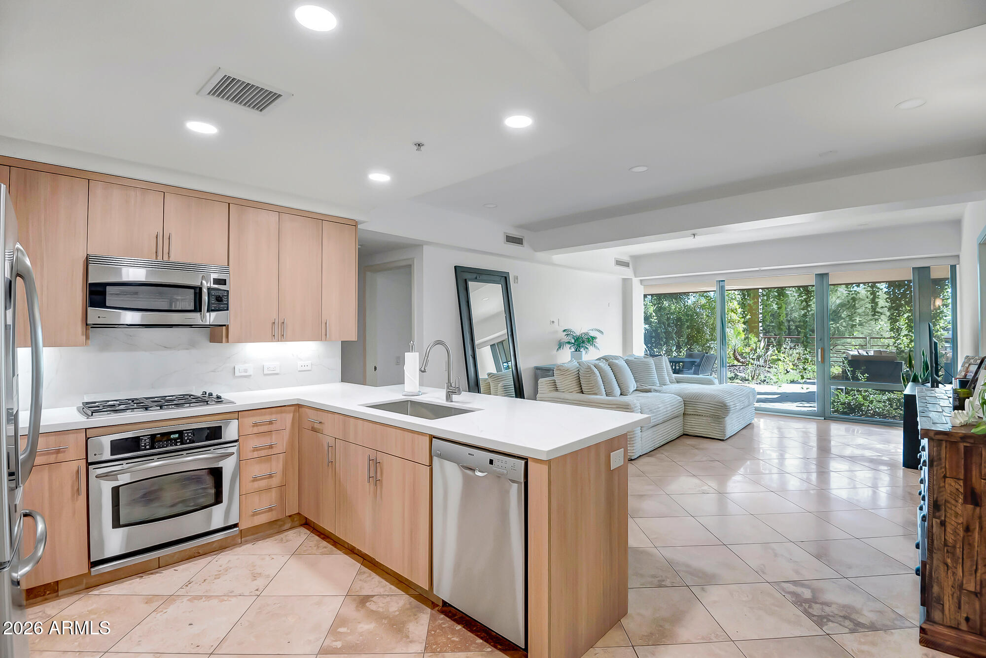 7167 E RANCHO VISTA Drive 2007