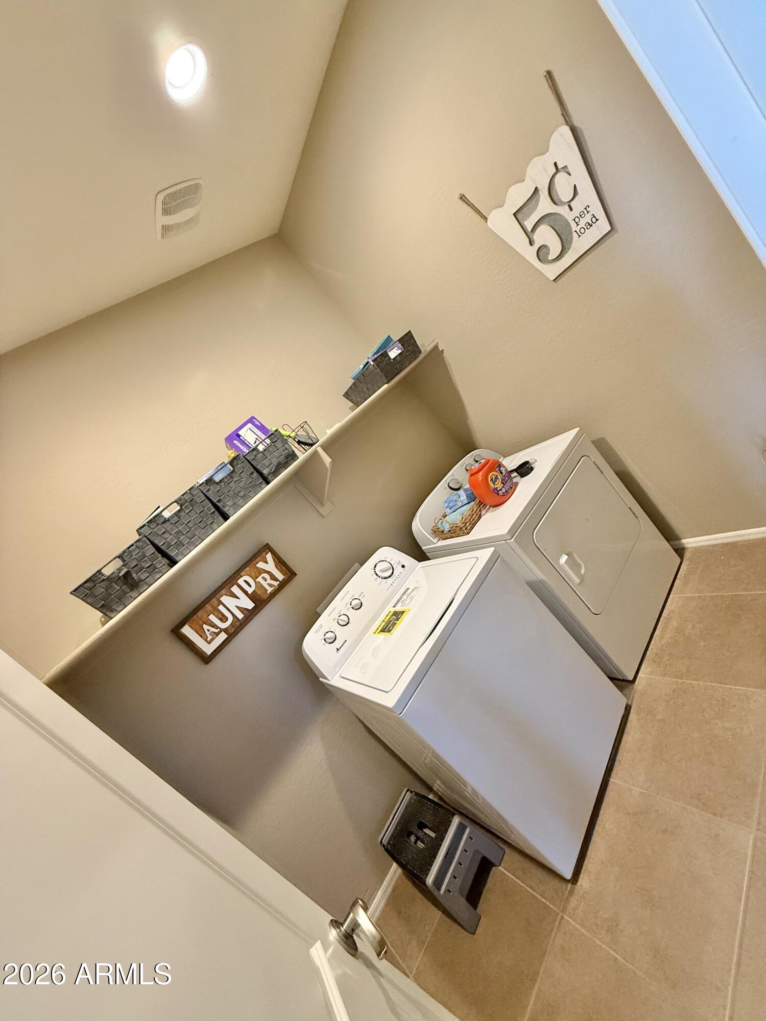 22569 E CAMINA PLATA