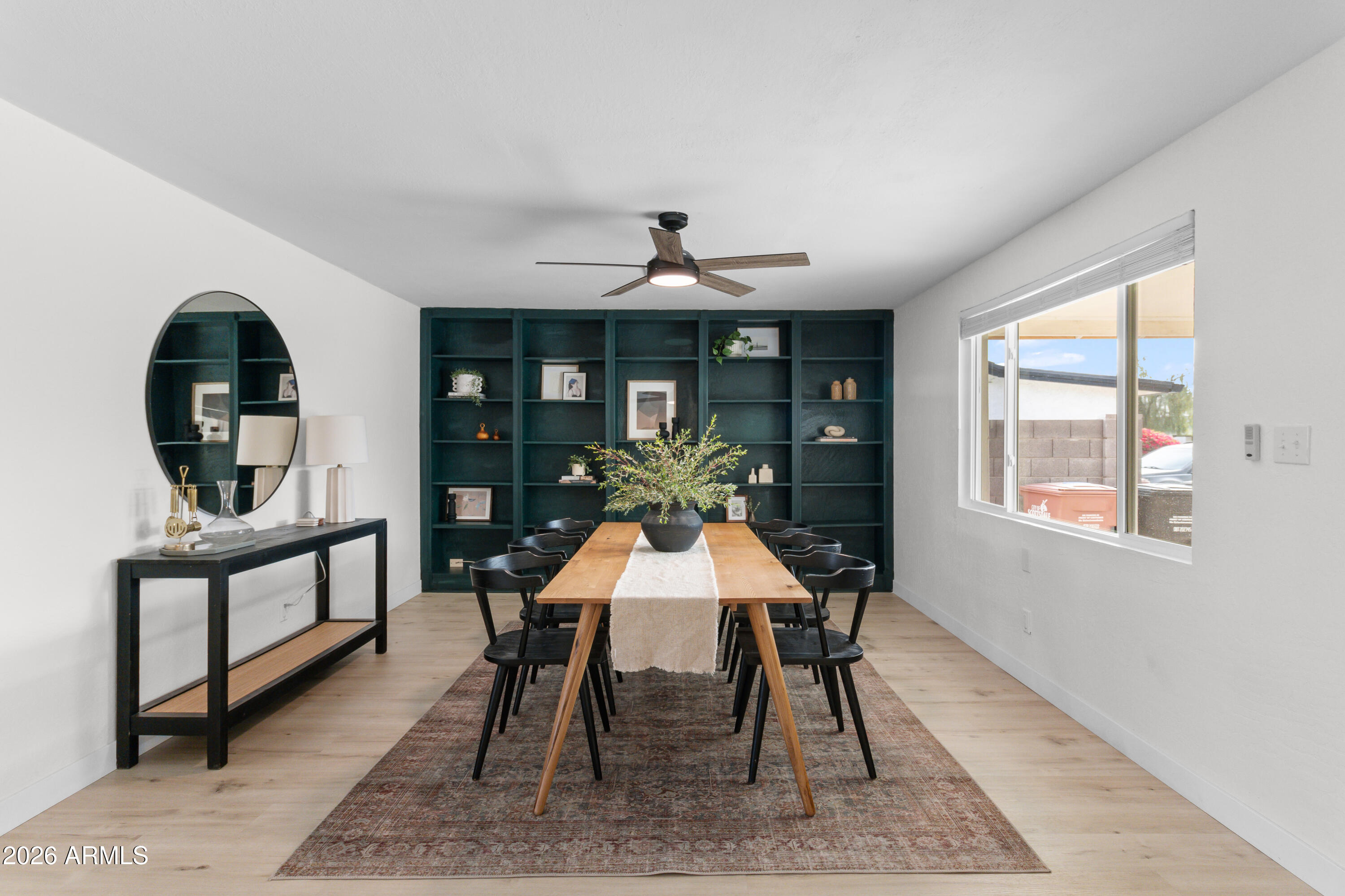 6802 E LOMA LAND Drive