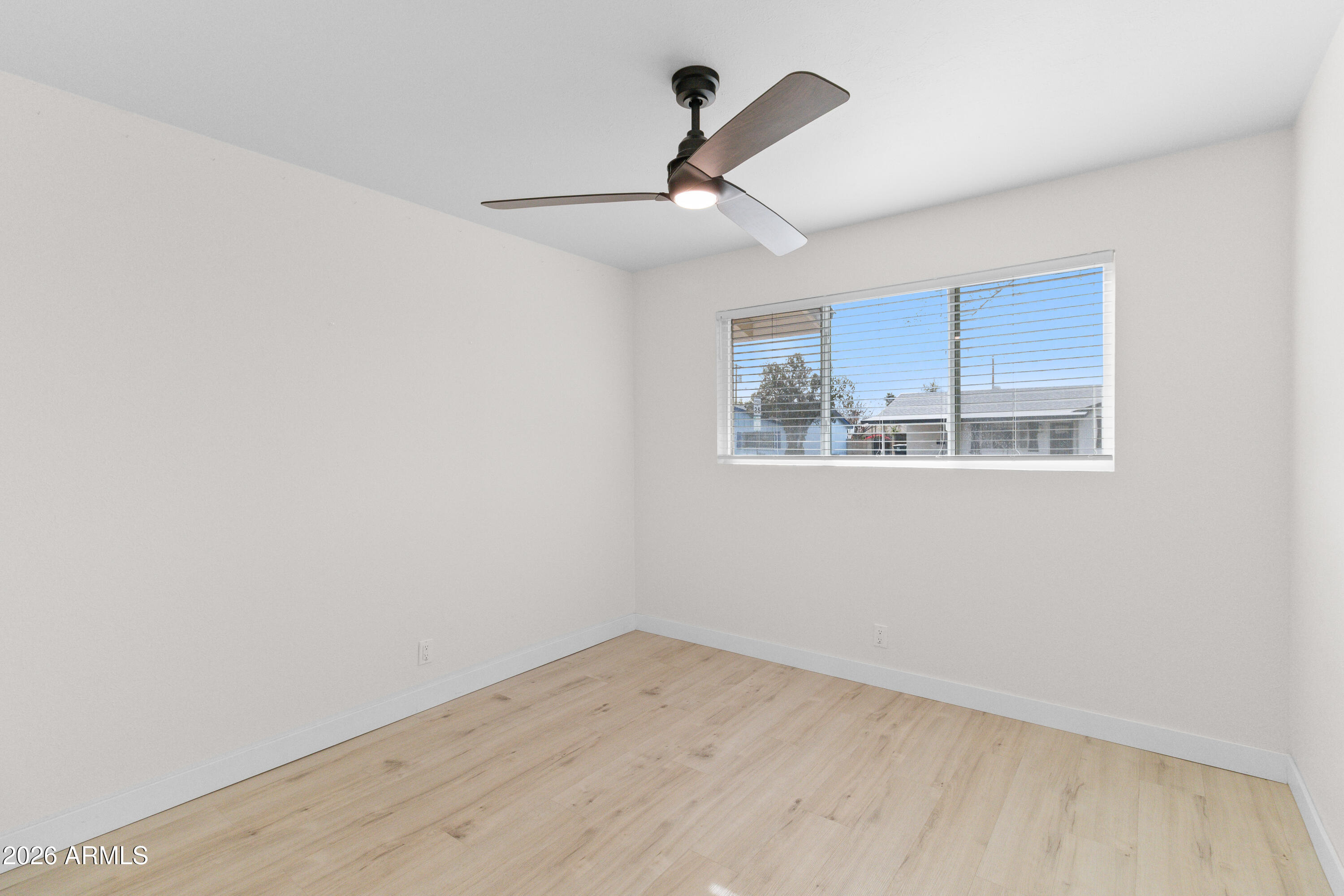 6802 E LOMA LAND Drive