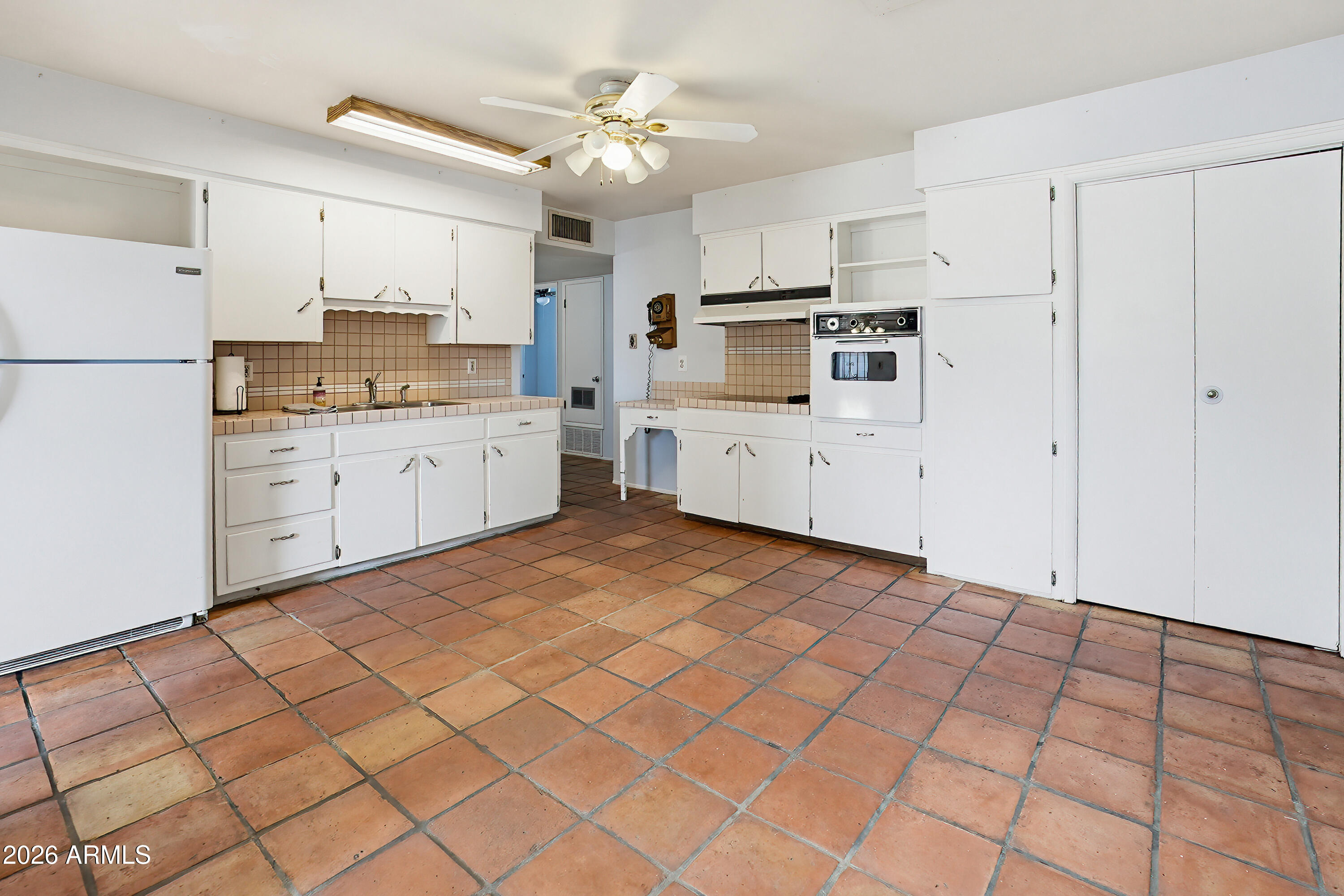 3713 W LAS PALMARITAS Drive