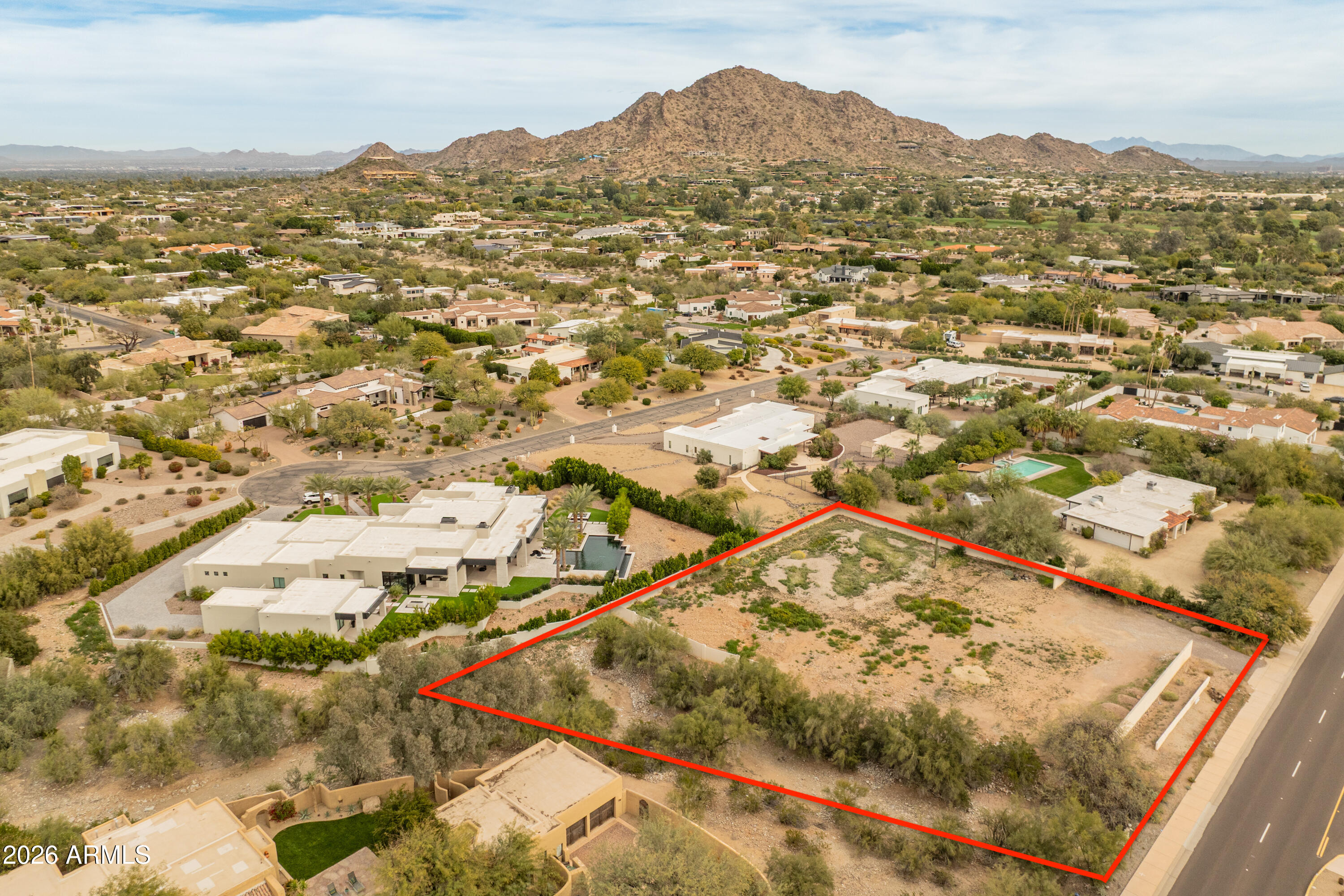 4702 E LINCOLN Drive 19