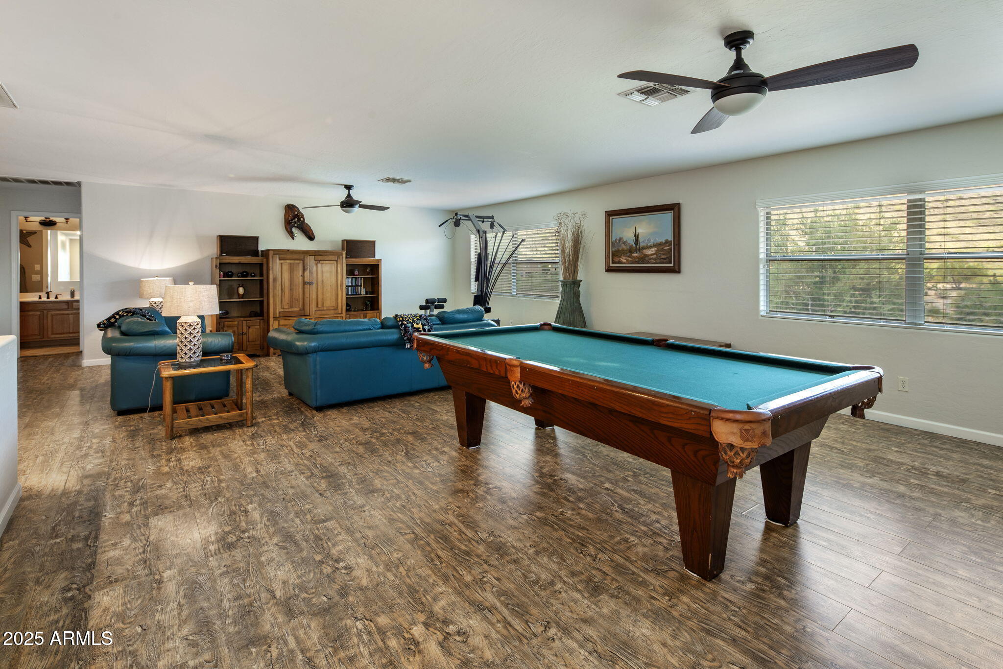 2120 E VISTA BONITA Drive