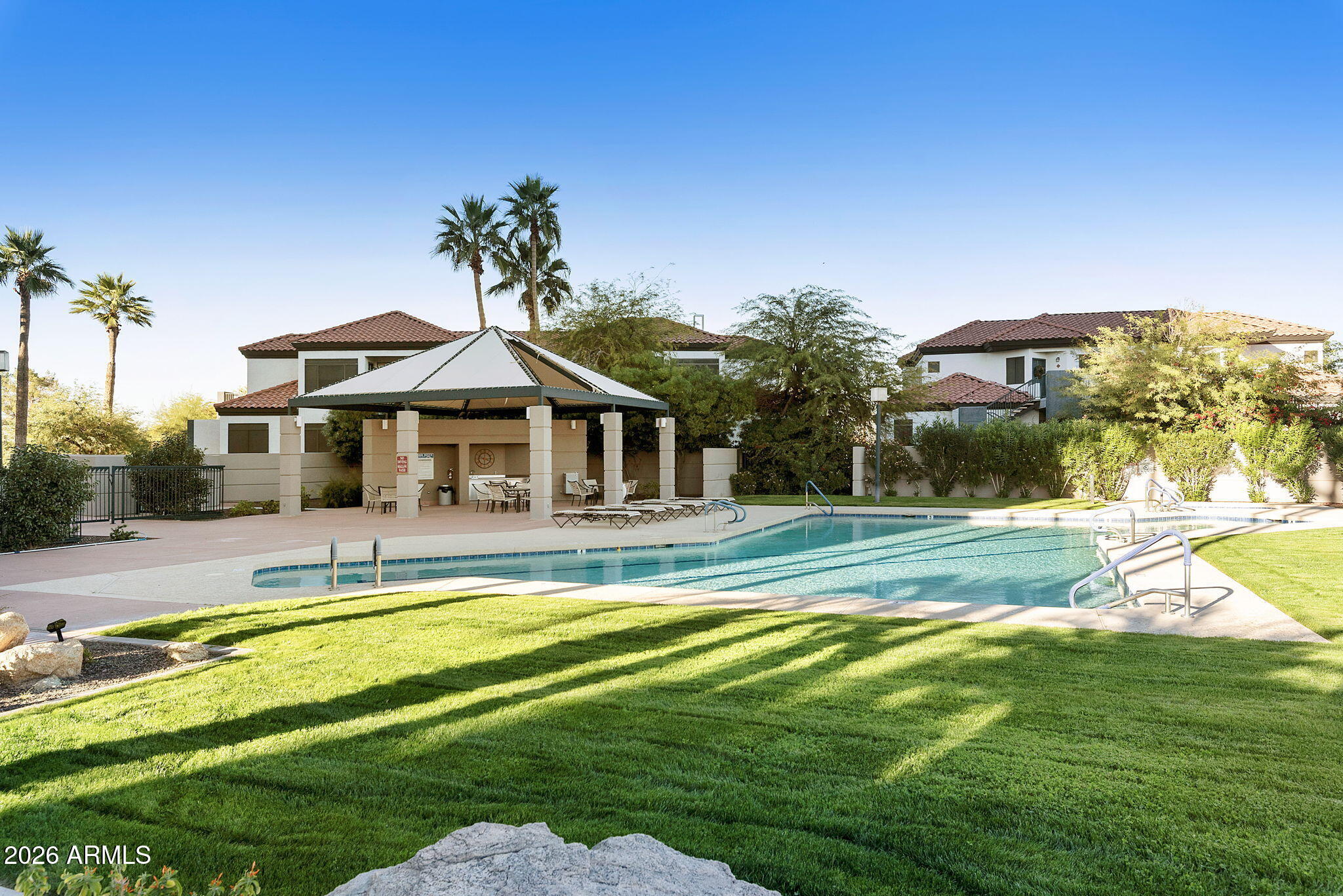 1040 E OSBORN Road 601