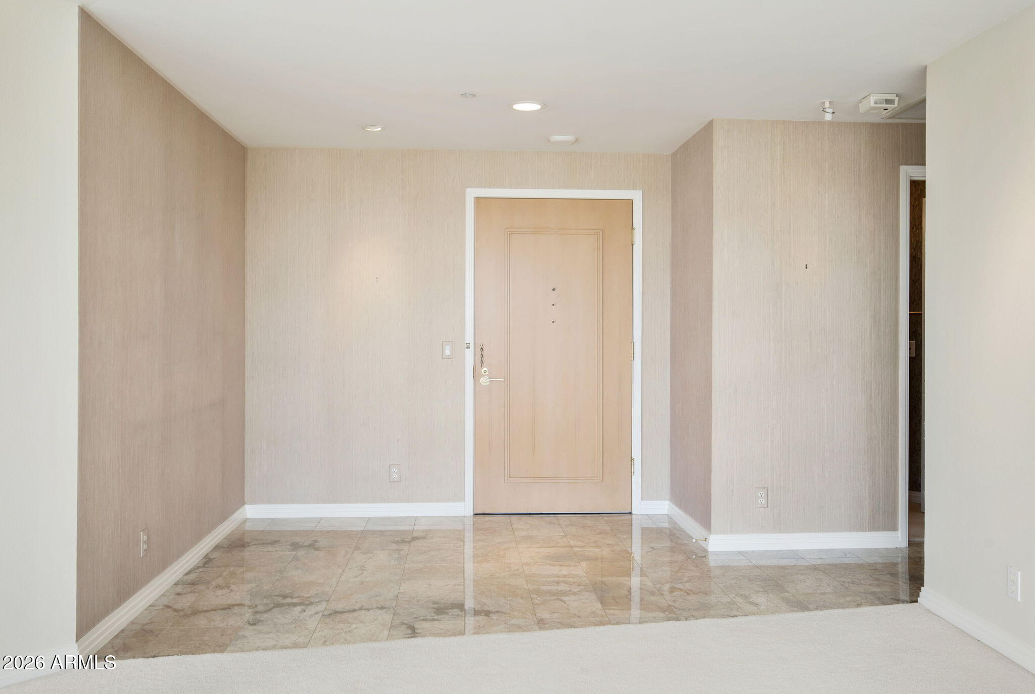 1040 E OSBORN Road 601