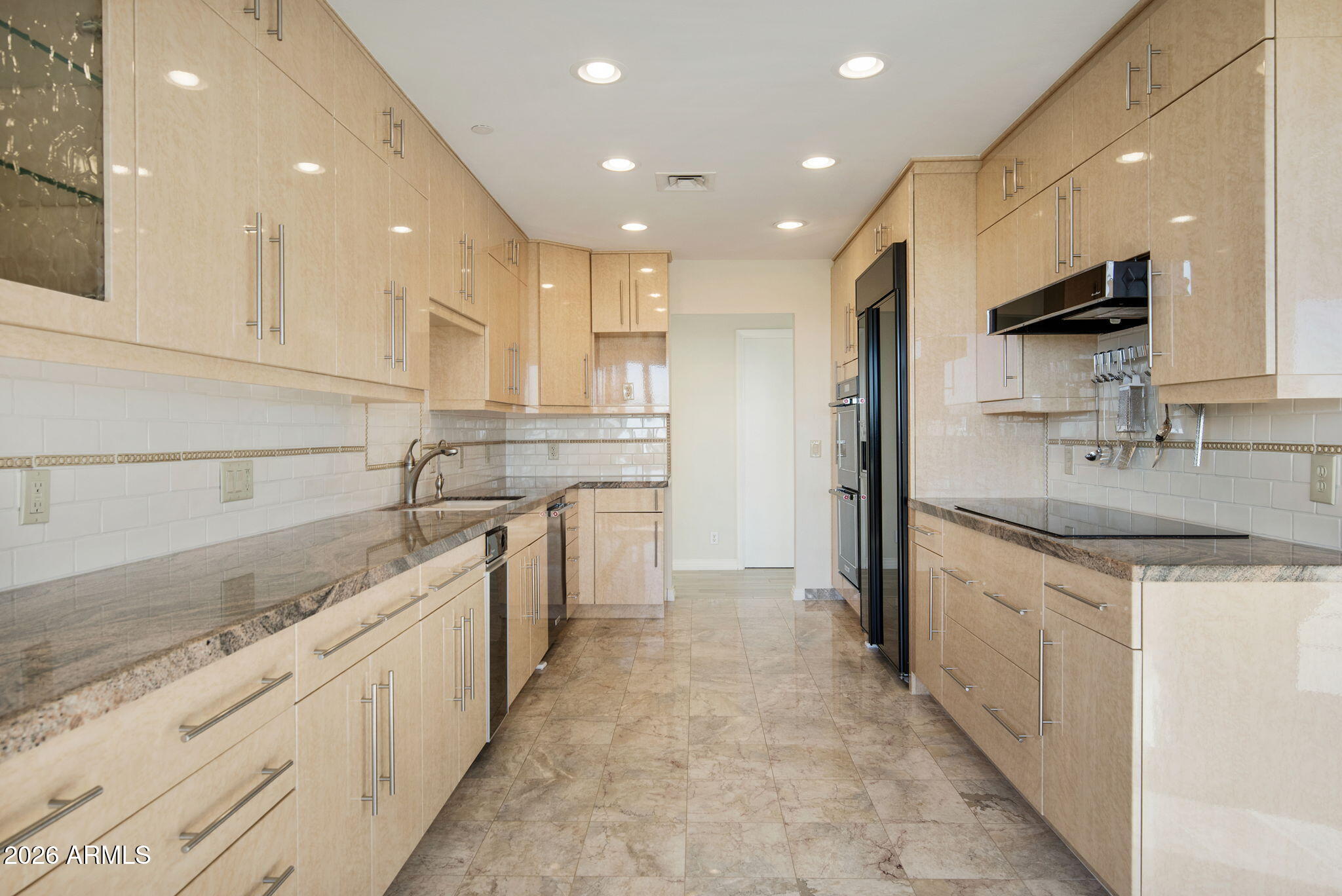 1040 E OSBORN Road 601