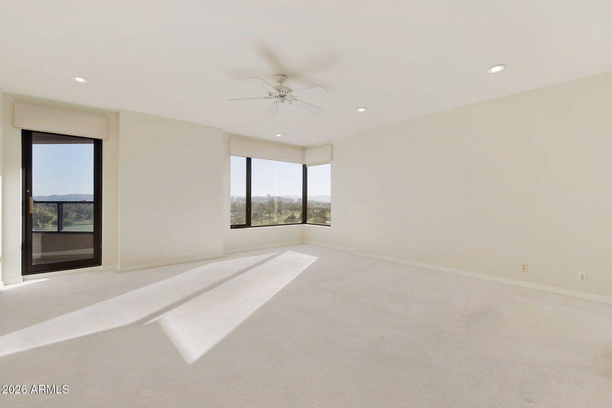 1040 E OSBORN Road 601