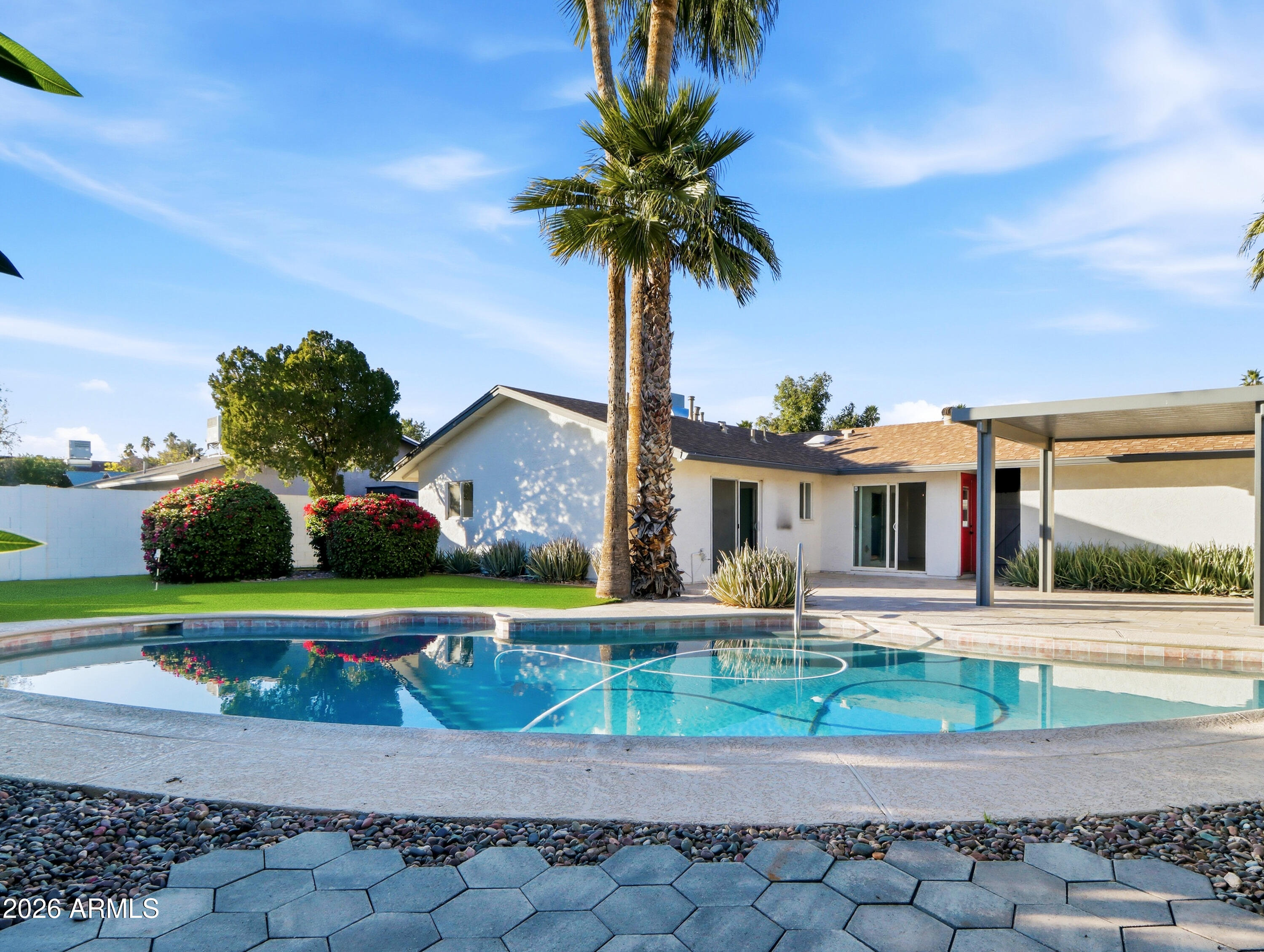 8721 E MULBERRY Street