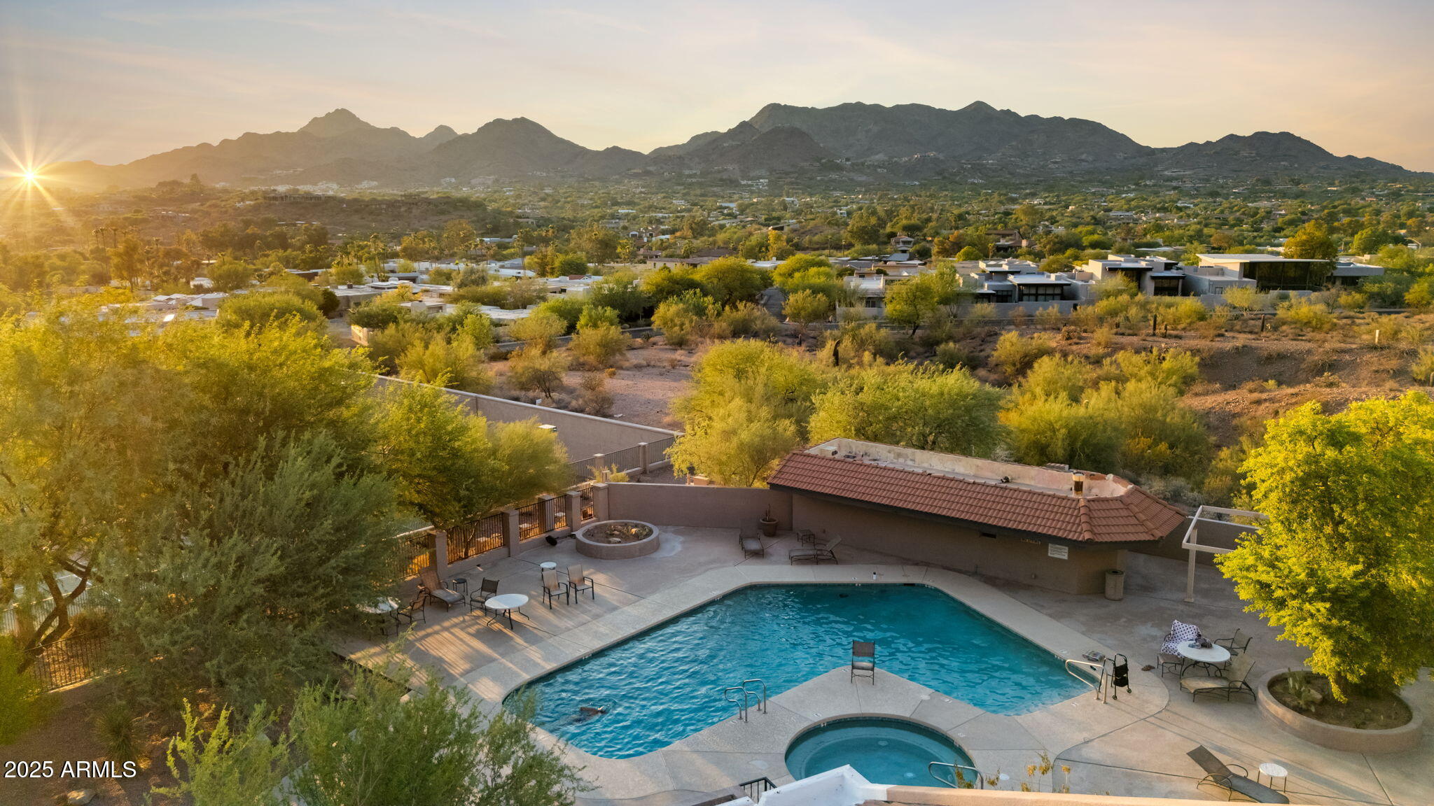 5761 N ECHO CANYON Circle