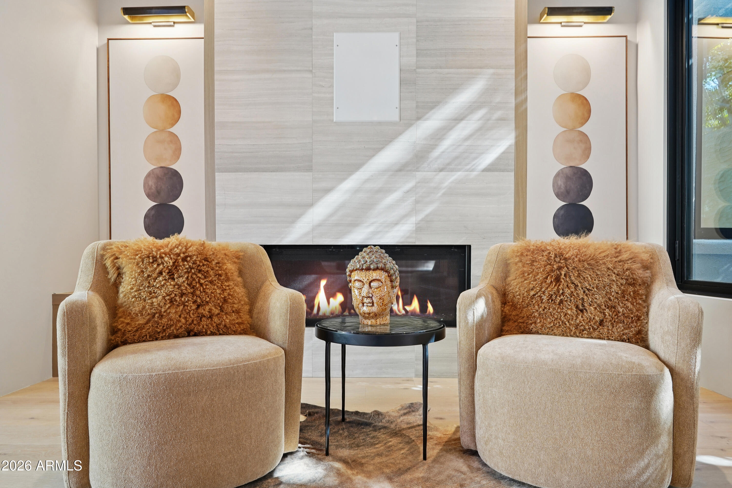 5761 N ECHO CANYON Circle