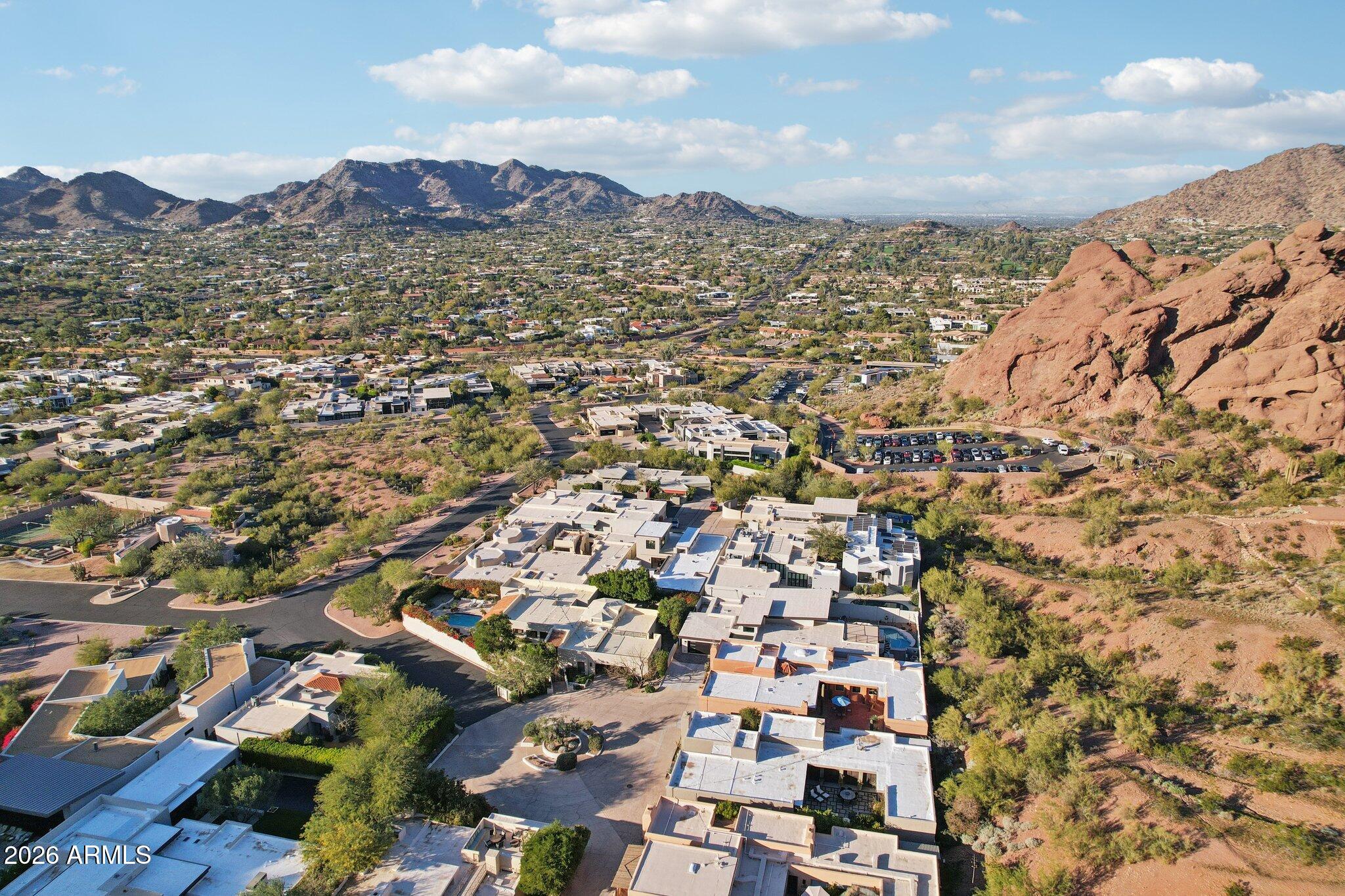 5761 N ECHO CANYON Circle