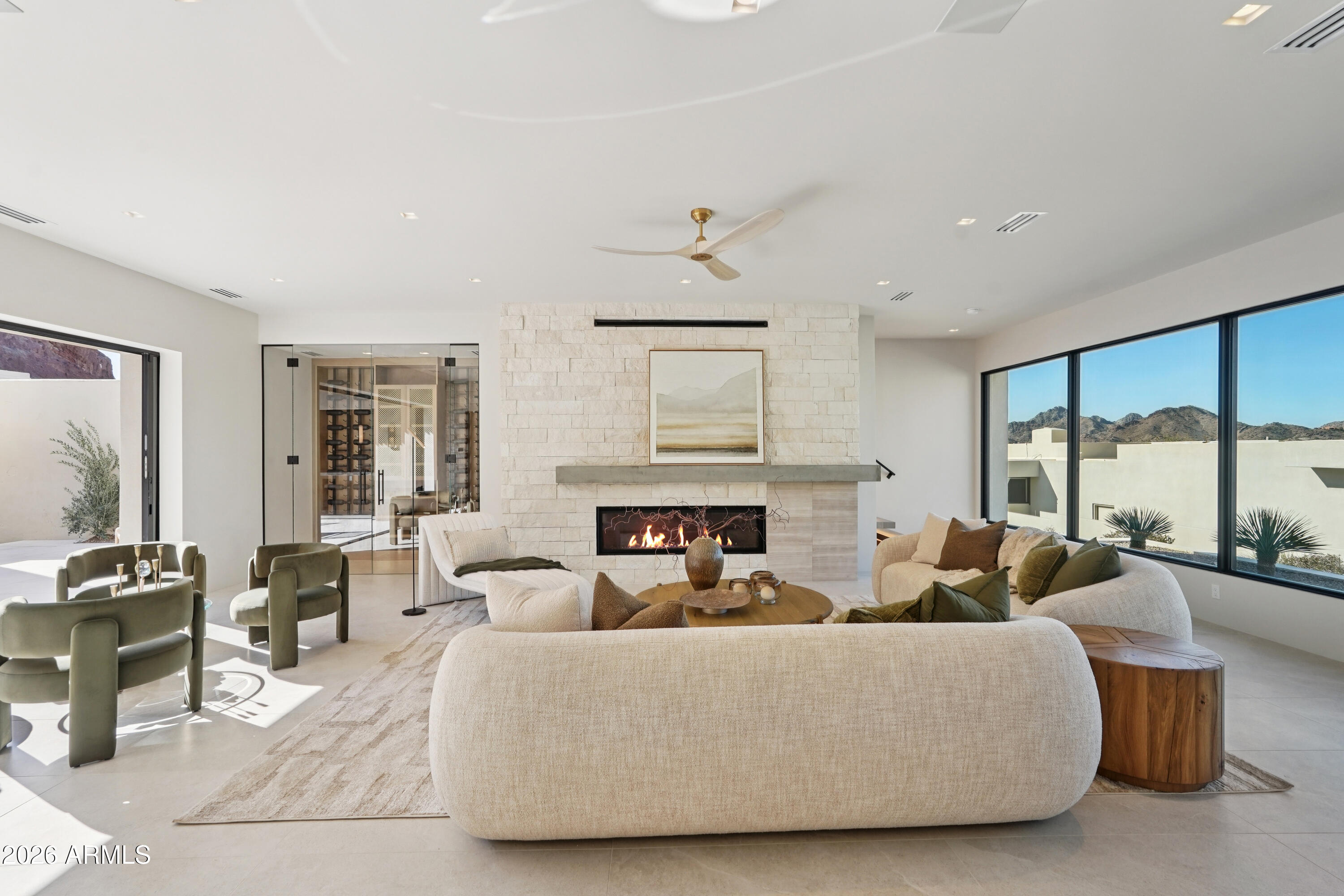 5761 N ECHO CANYON Circle