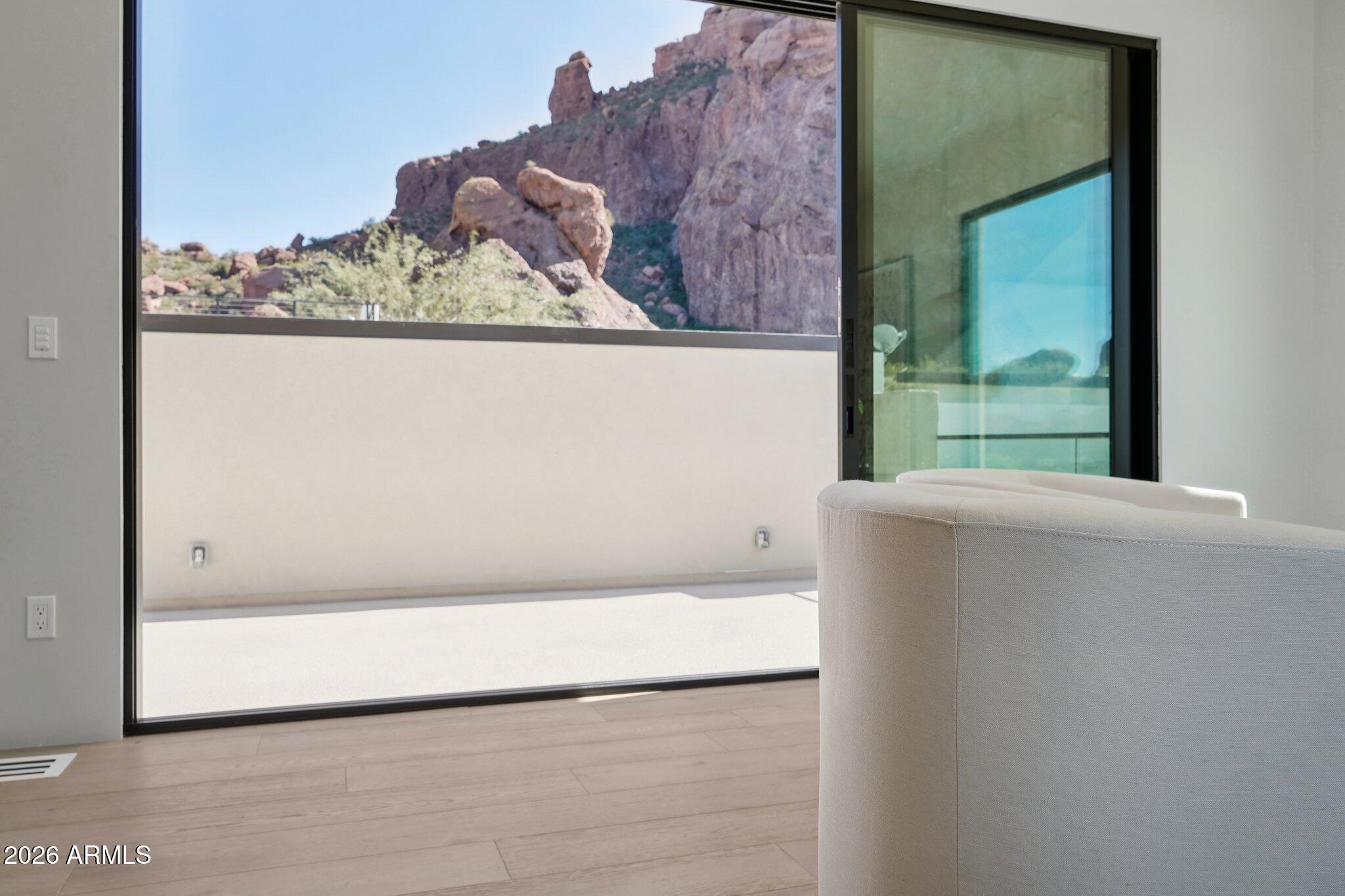 5761 N ECHO CANYON Circle