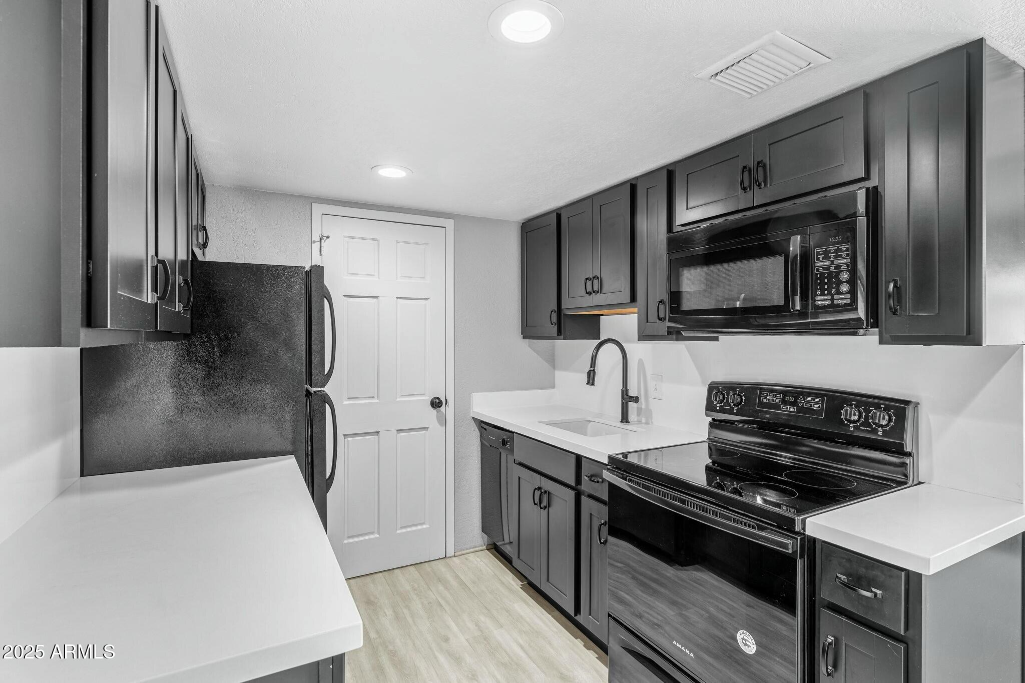 805 N 4TH Avenue 609
