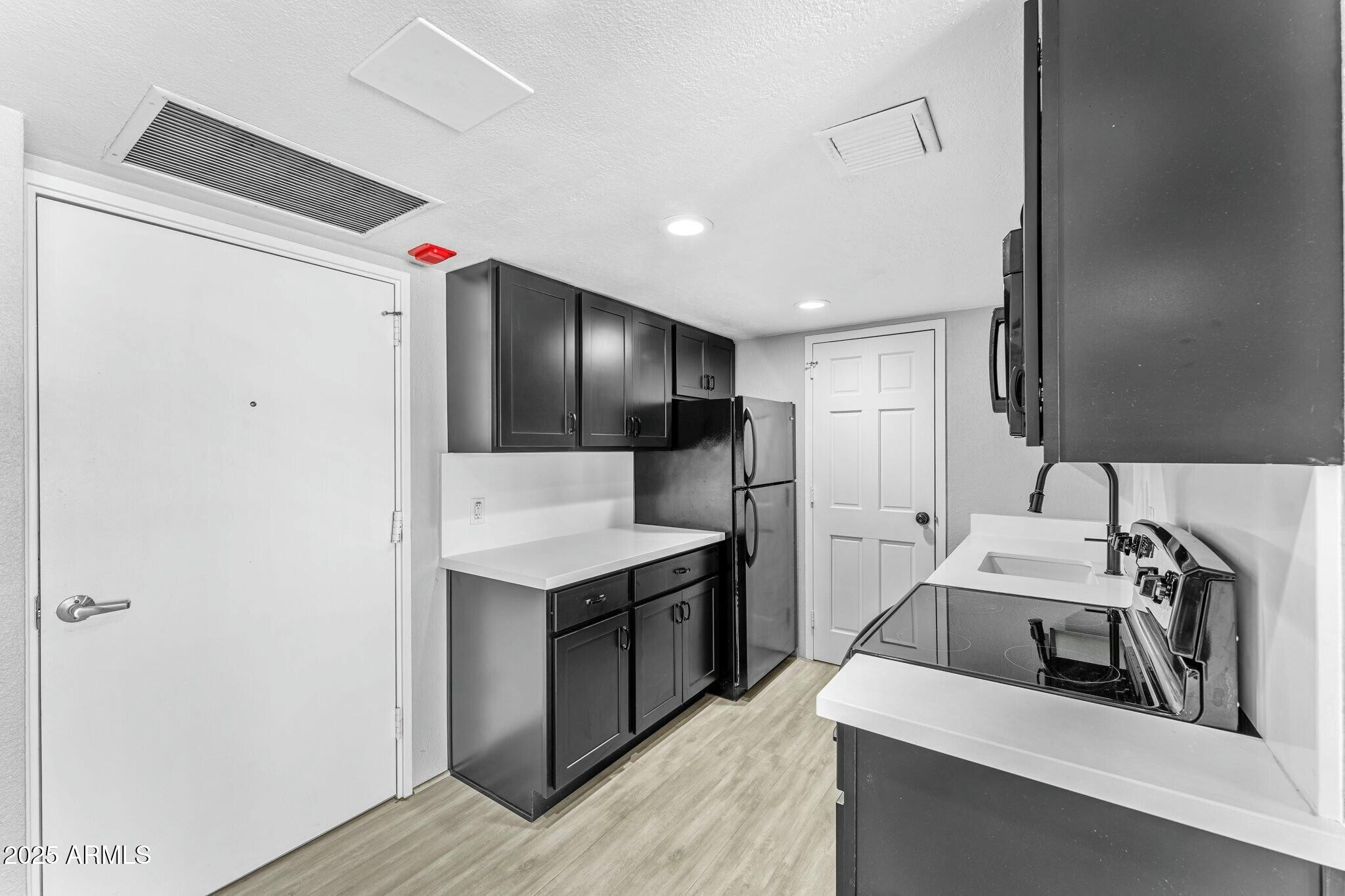 805 N 4TH Avenue 609