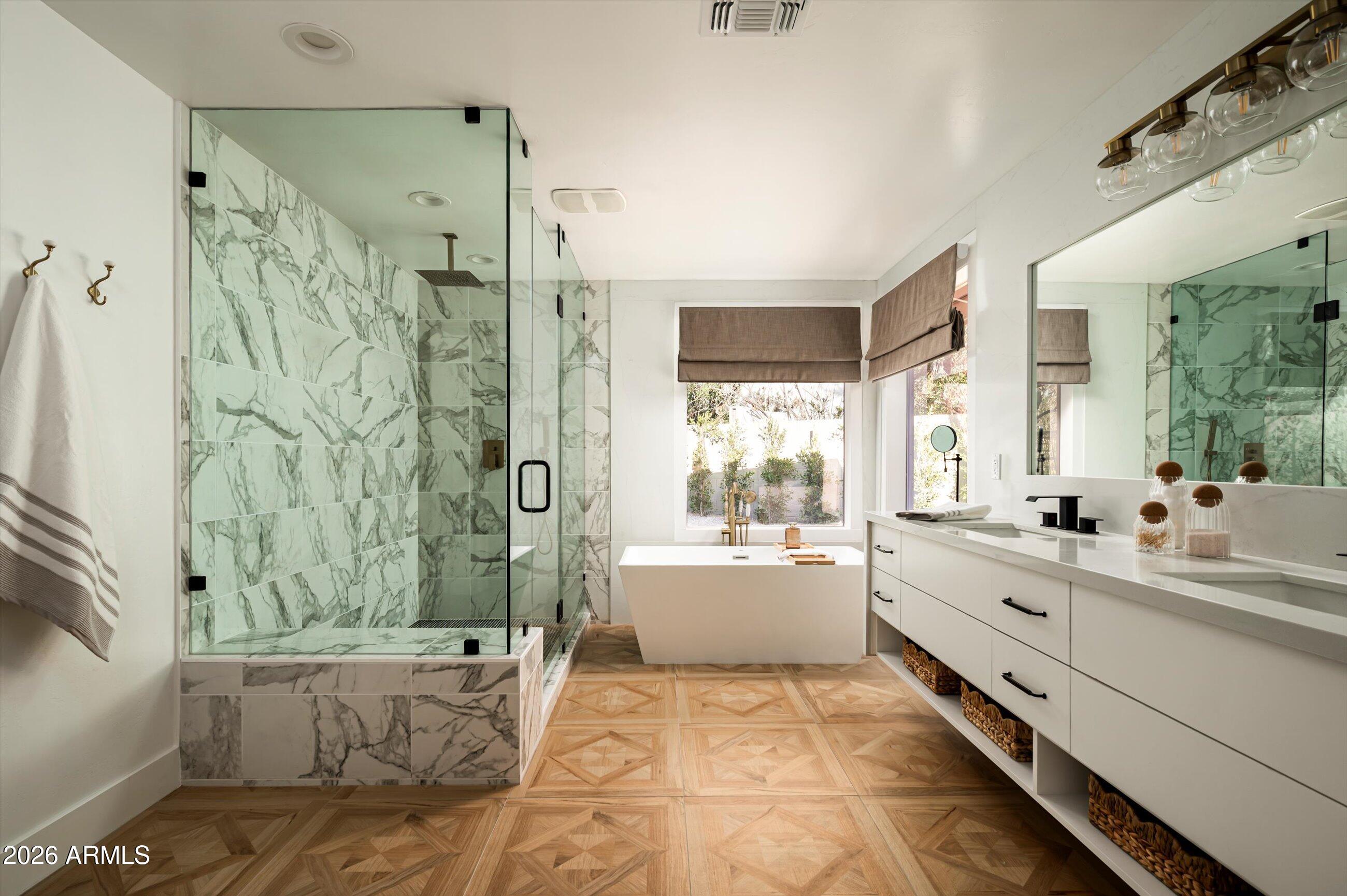 3612 E PIERSON Street