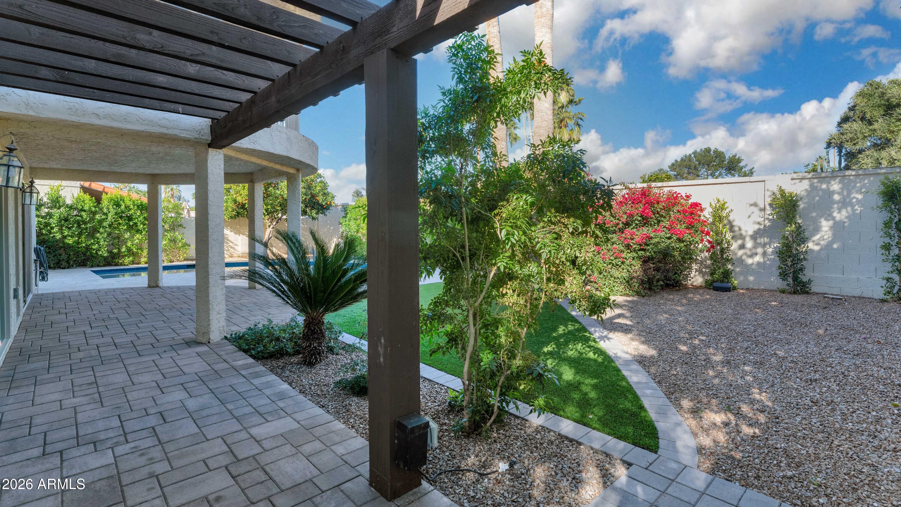 8462 E SAN BERNARDO Drive