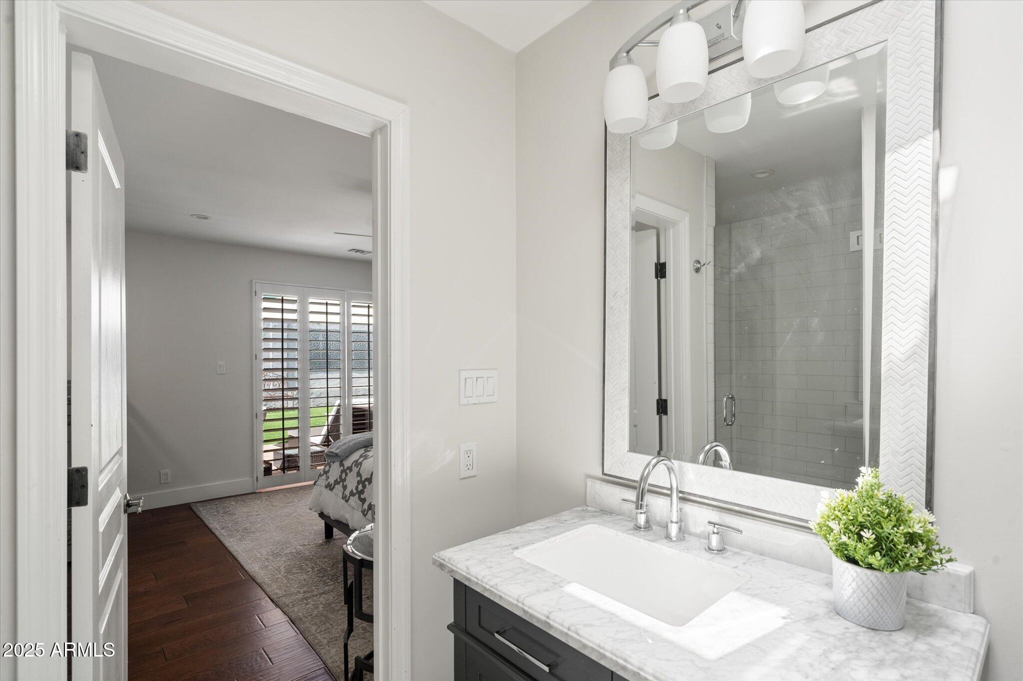 6333 N SCOTTSDALE Road Unit: 5